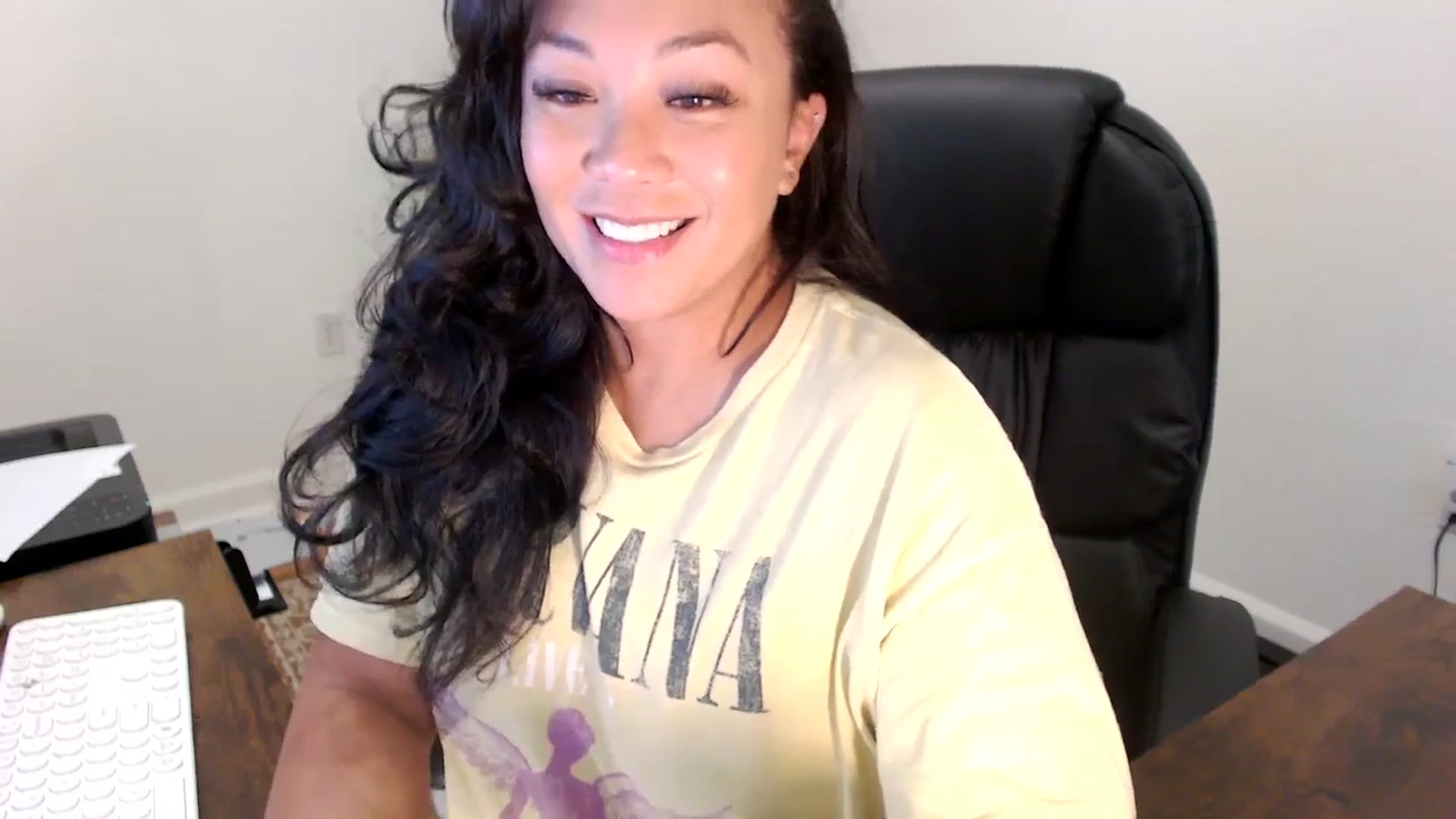 Gallery image thumbnail from MickaylaStar's myfreecams stream on, 09/16/2025, 16:03 image 13 of 20