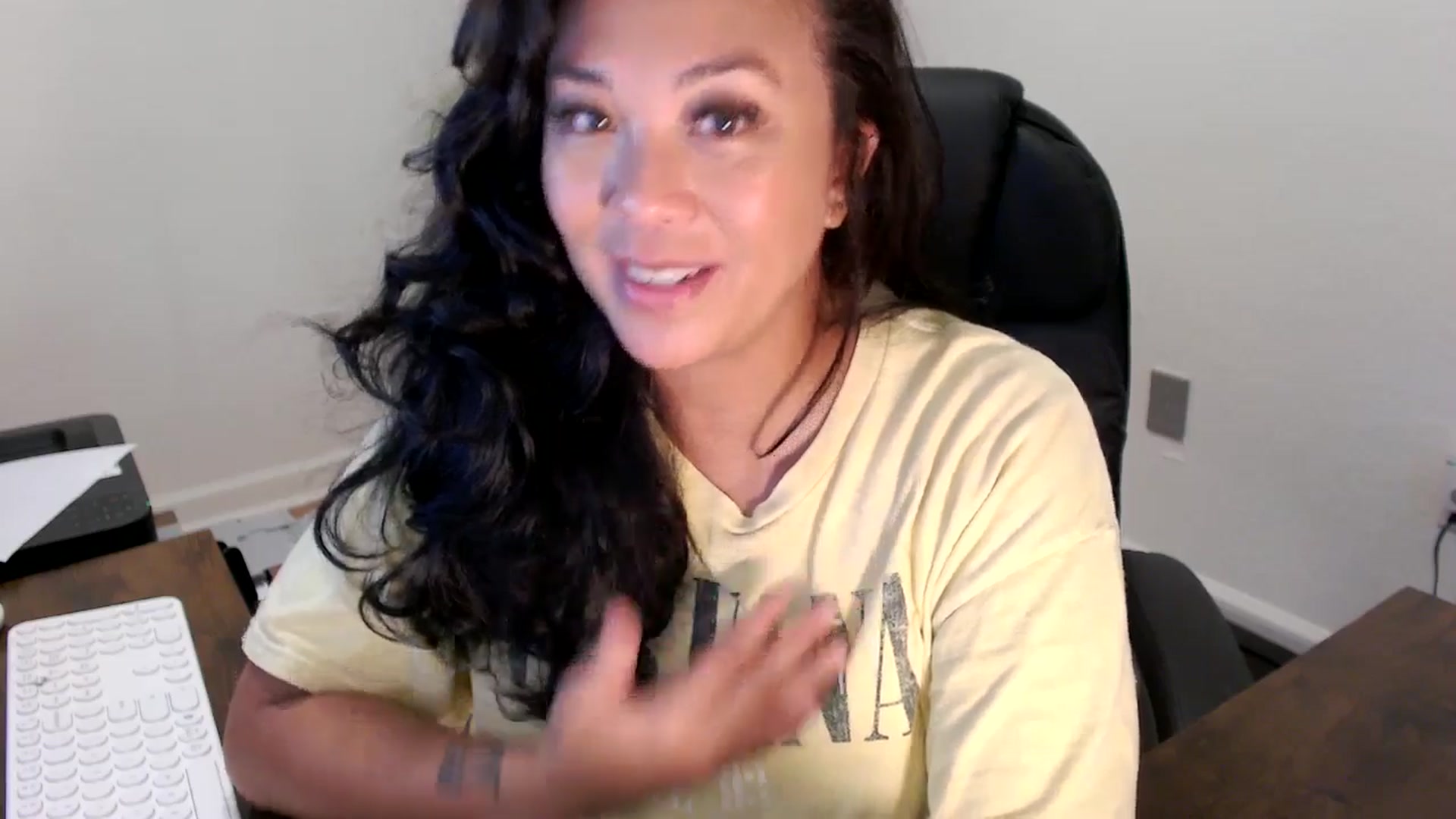 Gallery image thumbnail from MickaylaStar's myfreecams stream on, 09/16/2025, 16:03 image 2 of 20