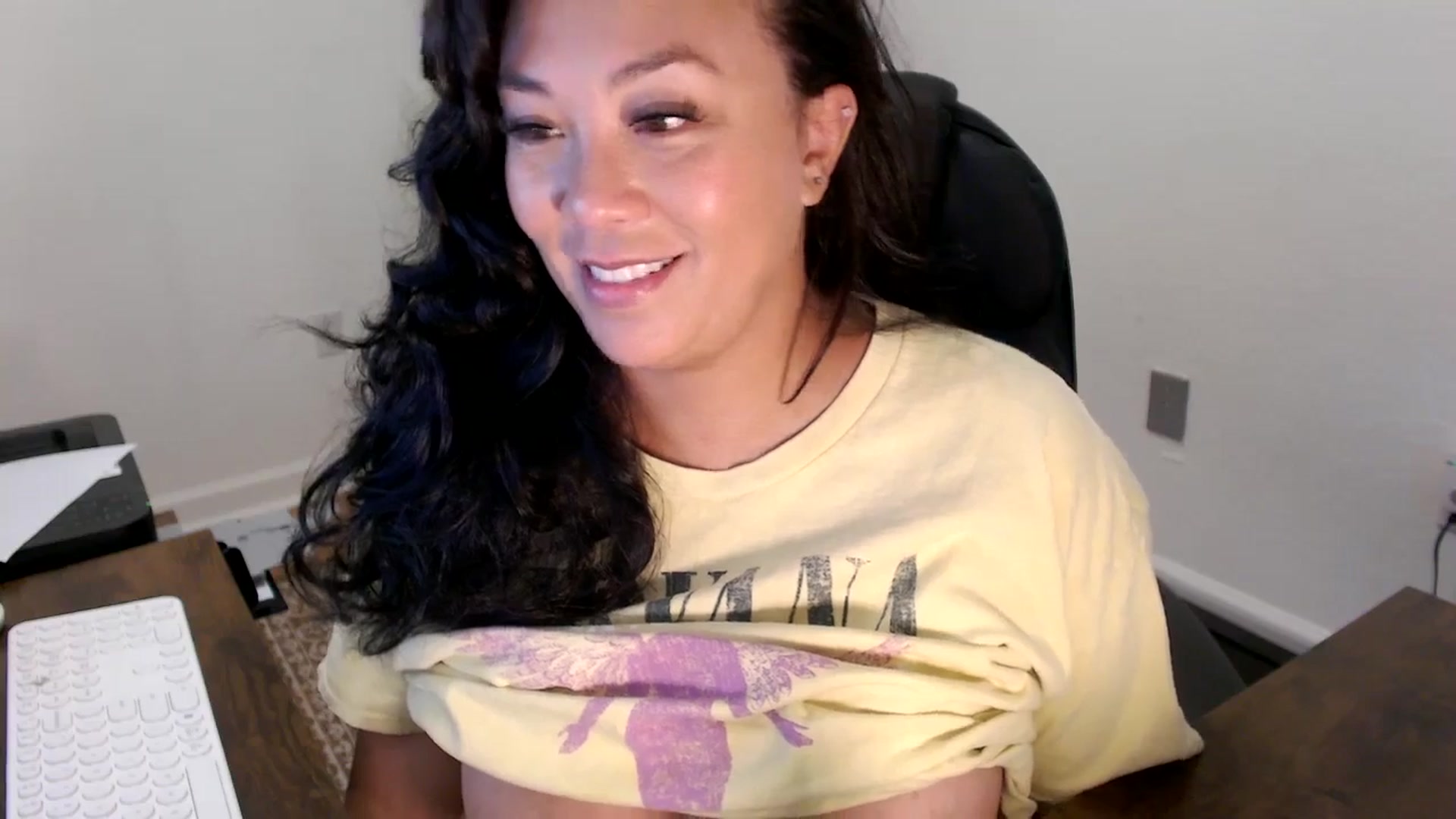 Gallery image thumbnail from MickaylaStar's myfreecams stream on, 09/16/2025, 16:03 image 3 of 20