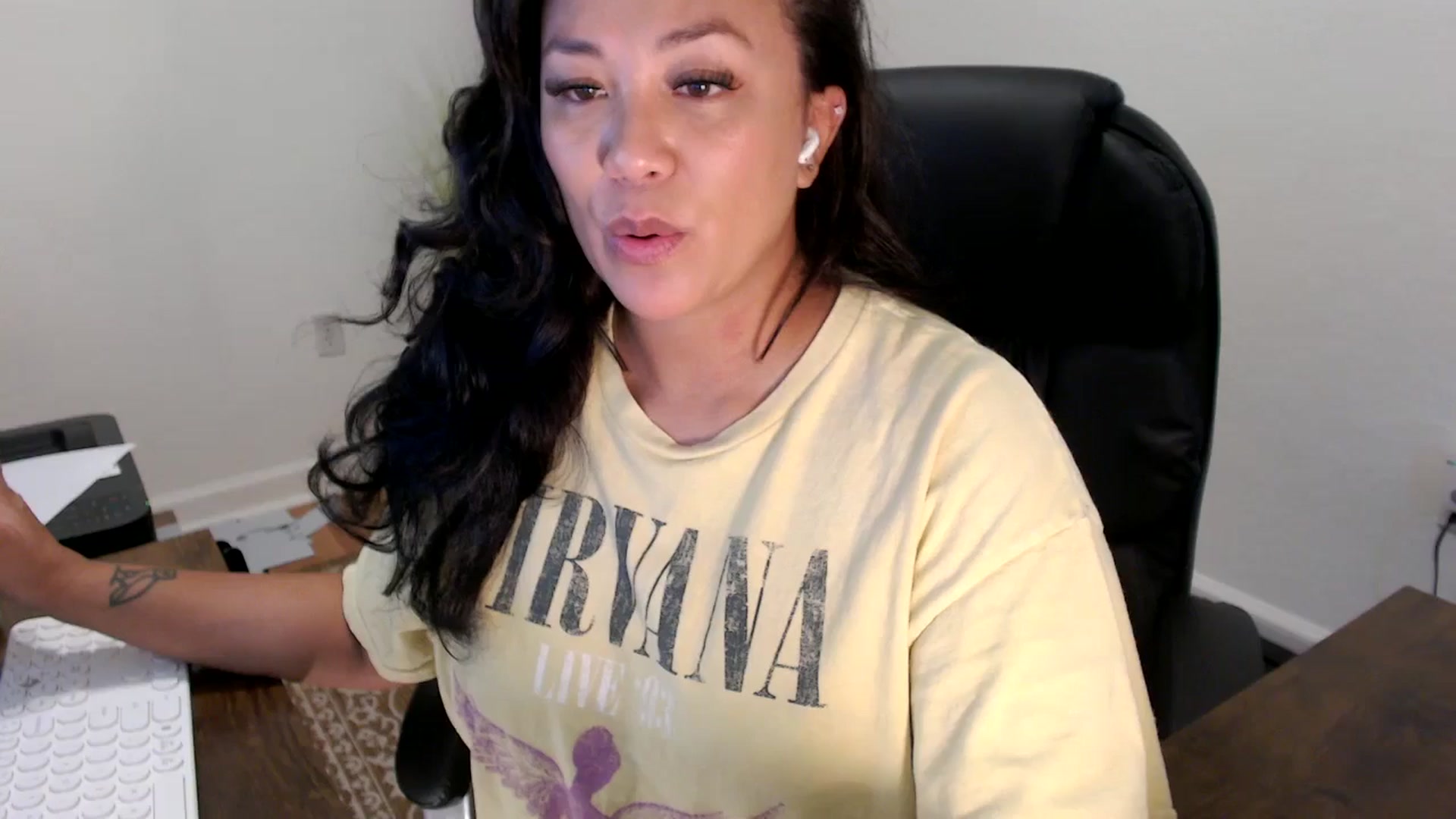 Gallery image thumbnail from MickaylaStar's myfreecams stream on, 09/16/2025, 16:17 image 1 of 20
