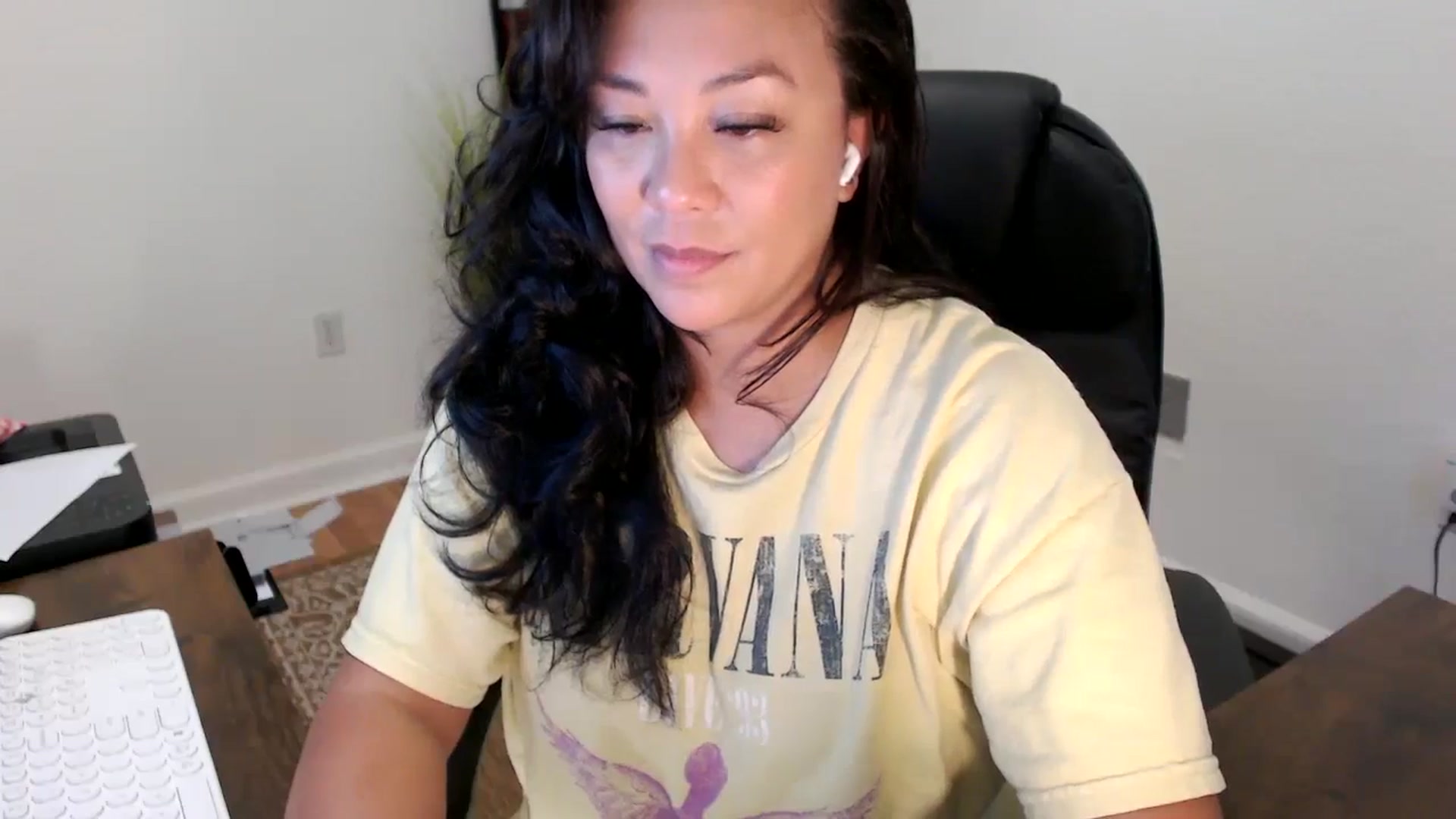 Gallery image thumbnail from MickaylaStar's myfreecams stream on, 09/16/2025, 17:06 image 3 of 20