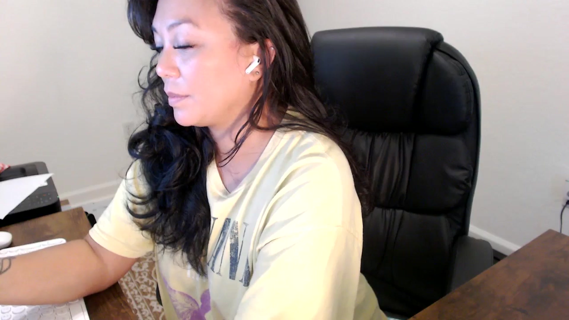 Gallery image thumbnail from MickaylaStar's myfreecams stream on, 09/16/2025, 17:06 image 5 of 20
