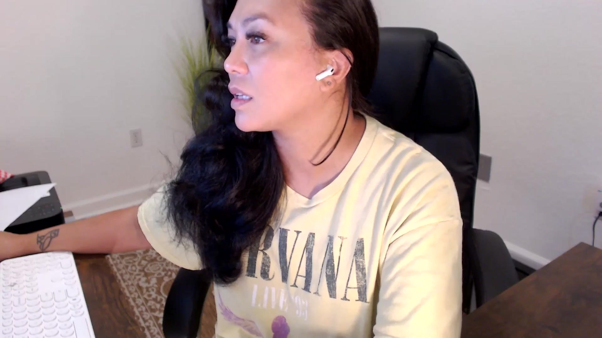Gallery image thumbnail from MickaylaStar's myfreecams stream on, 09/16/2025, 18:05 image 3 of 20
