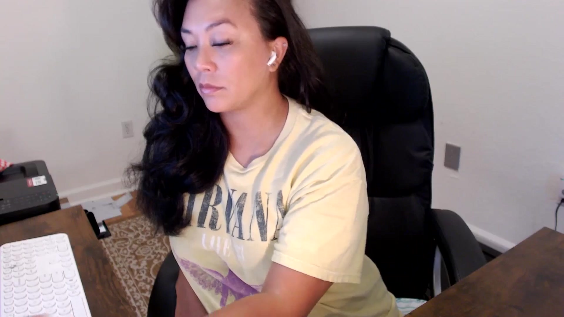Gallery image thumbnail from MickaylaStar's myfreecams stream on, 09/16/2025, 18:05 image 14 of 20
