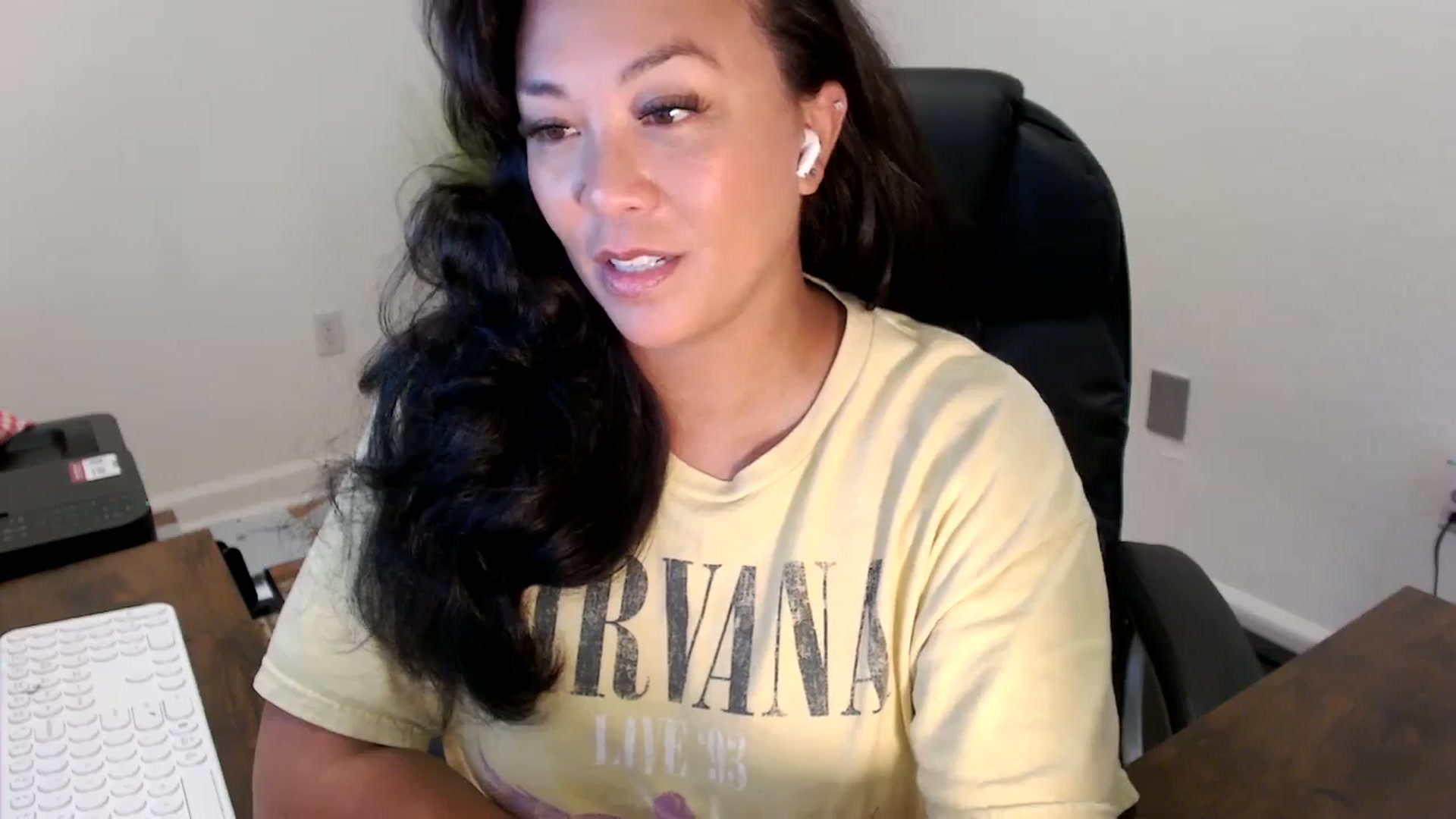 Gallery image thumbnail from MickaylaStar's myfreecams stream on, 09/16/2025, 18:05 image 15 of 20