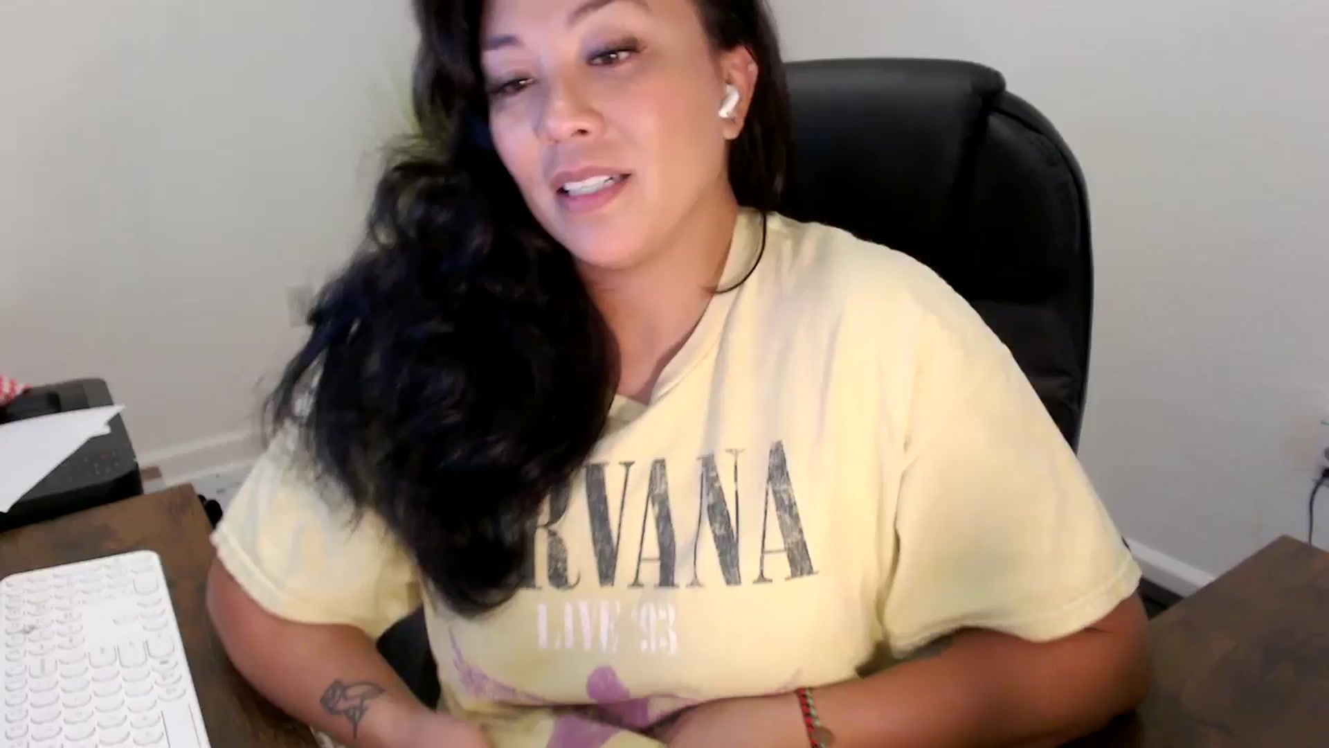 Gallery image thumbnail from MickaylaStar's myfreecams stream on, 09/16/2025, 18:05 image 5 of 20