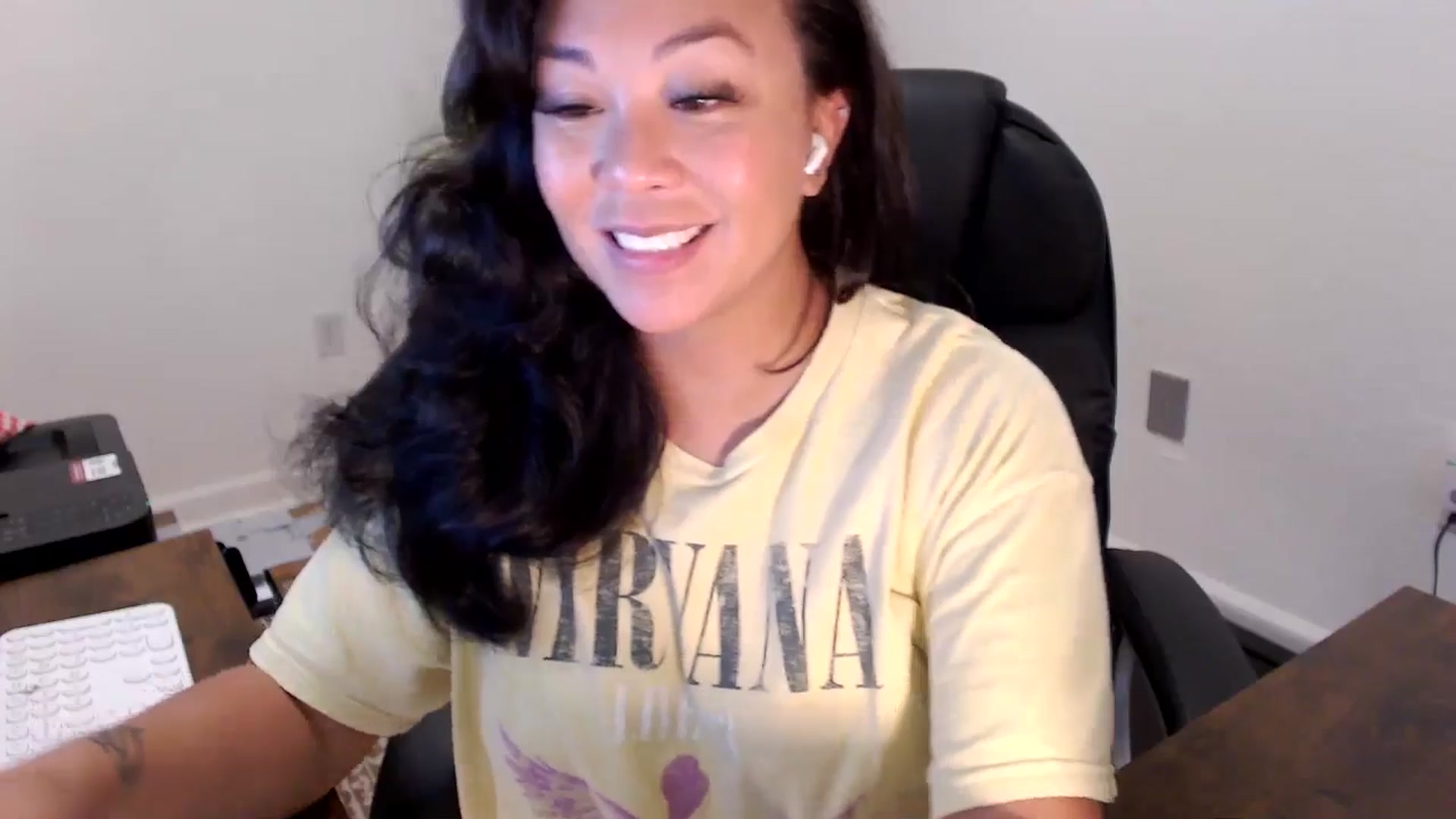 Gallery image thumbnail from MickaylaStar's myfreecams stream on, 09/16/2025, 18:05 image 6 of 20