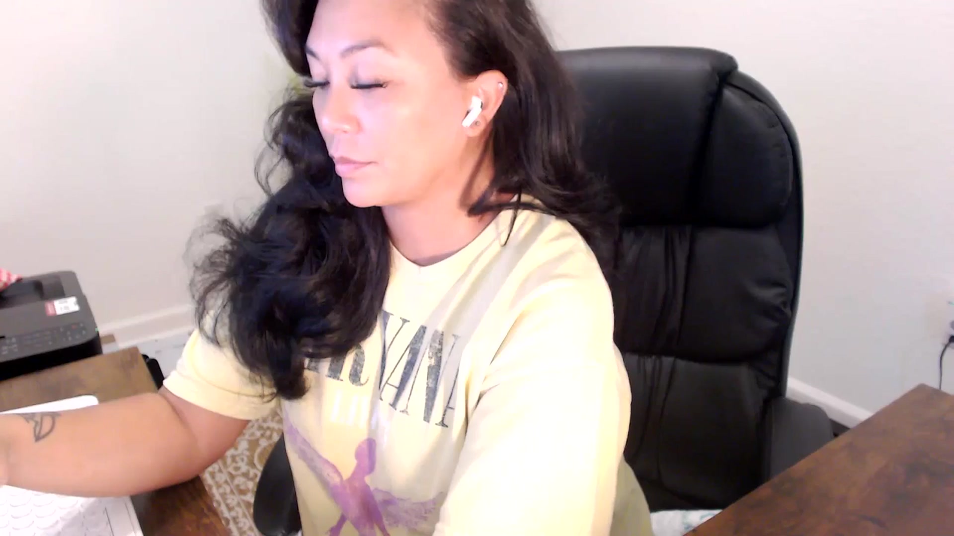 Gallery image thumbnail from MickaylaStar's myfreecams stream on, 09/16/2025, 18:24 image 17 of 20