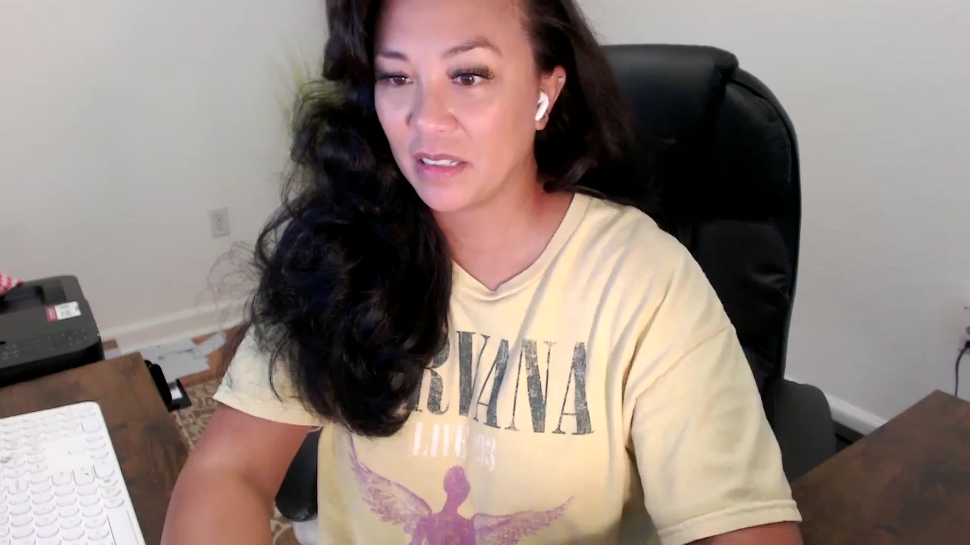 Gallery image thumbnail from MickaylaStar's myfreecams stream on, 09/16/2025, 18:24 image 3 of 20