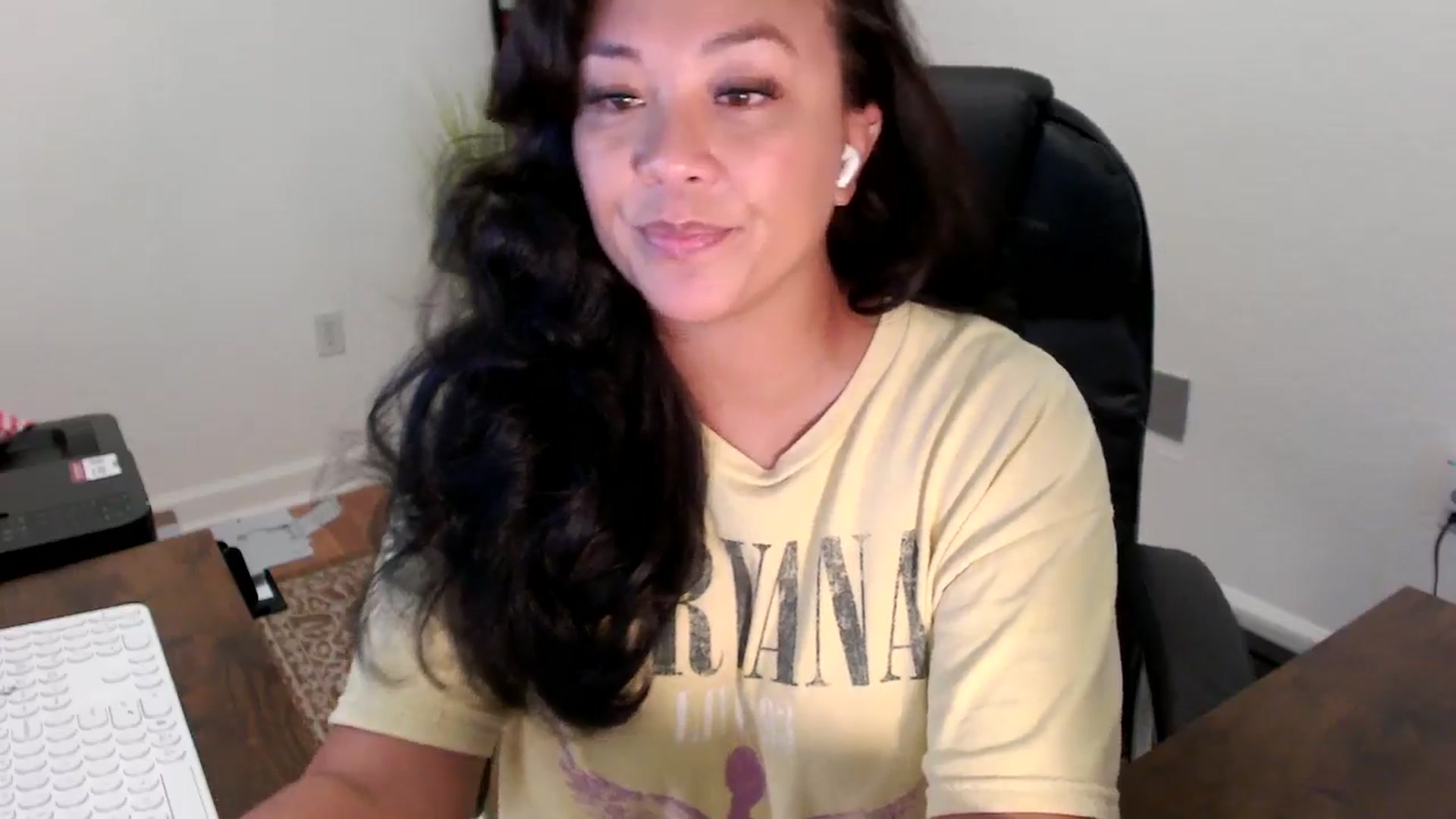 Gallery image thumbnail from MickaylaStar's myfreecams stream on, 09/16/2025, 18:24 image 4 of 20