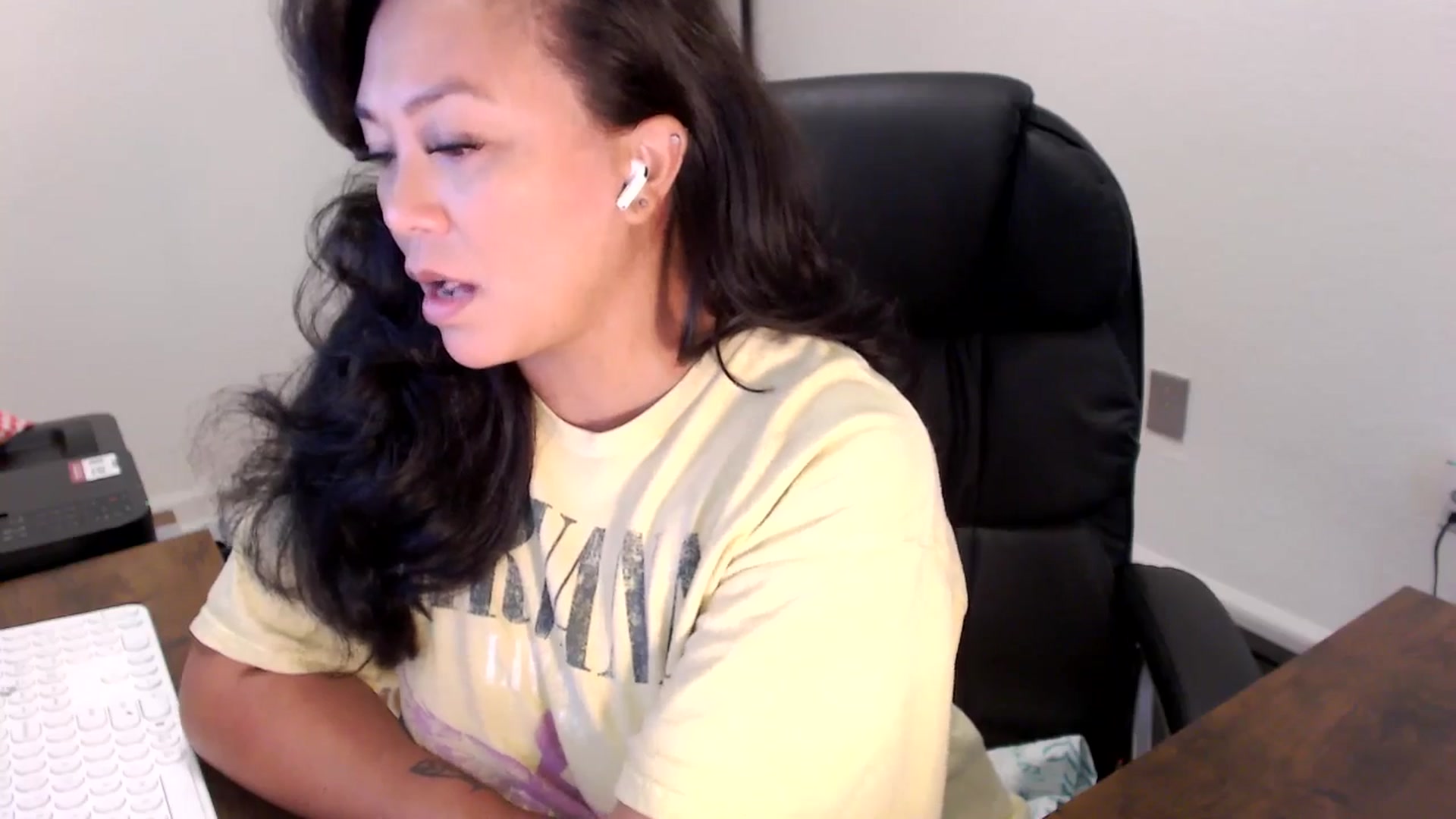 Gallery image thumbnail from MickaylaStar's myfreecams stream on, 09/16/2025, 18:24 image 14 of 20