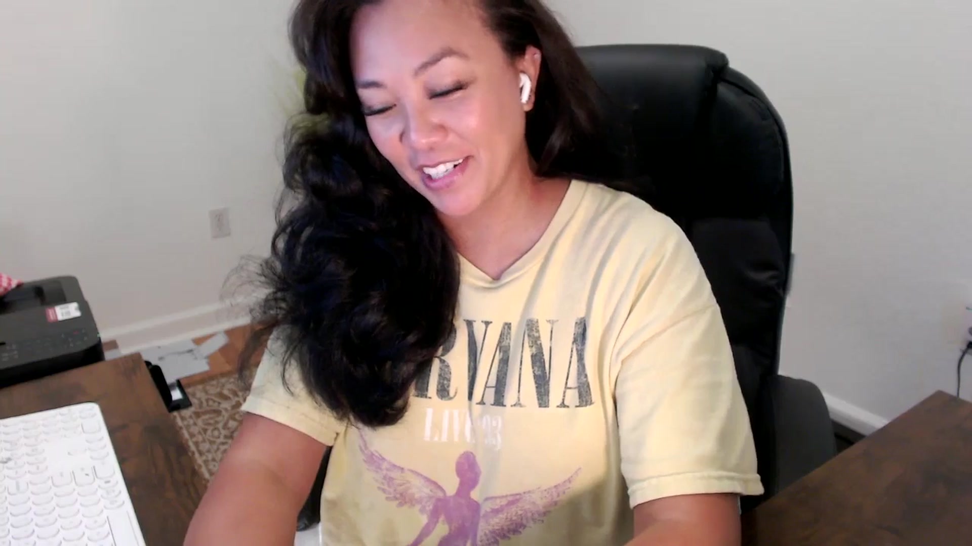 Gallery image thumbnail from MickaylaStar's myfreecams stream on, 09/16/2025, 18:24 image 5 of 20