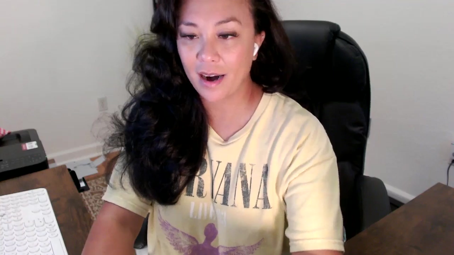 Gallery image thumbnail from MickaylaStar's myfreecams stream on, 09/16/2025, 18:24 image 7 of 20