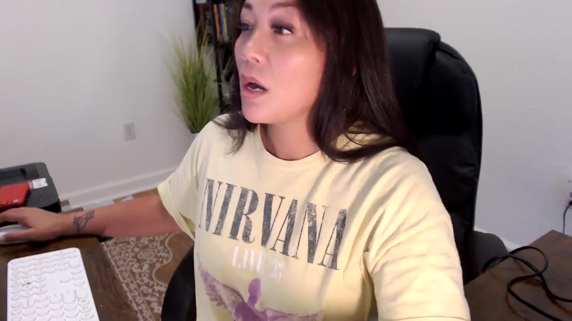 Gallery image thumbnail from MickaylaStar's myfreecams stream on, 09/16/2025, 19:59 image 20 of 20