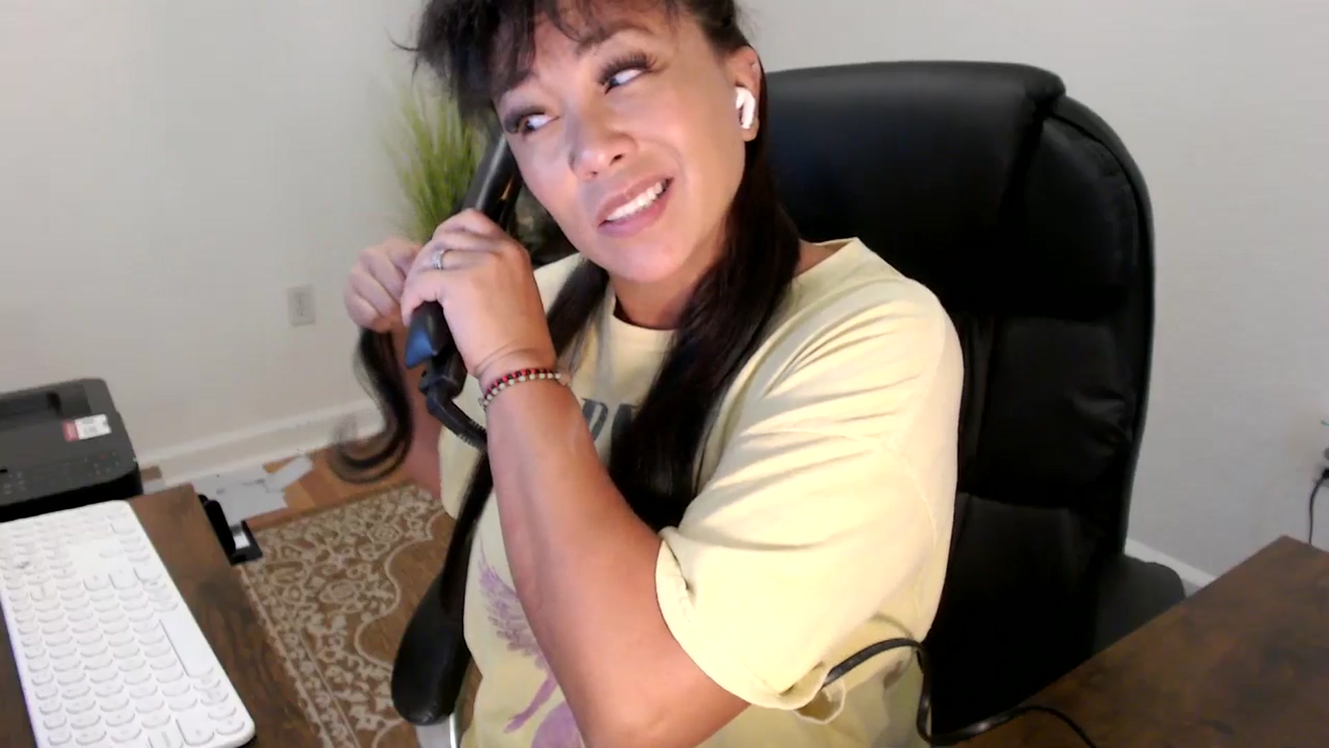 Gallery image thumbnail from MickaylaStar's myfreecams stream on, 09/16/2025, 19:59 image 2 of 20