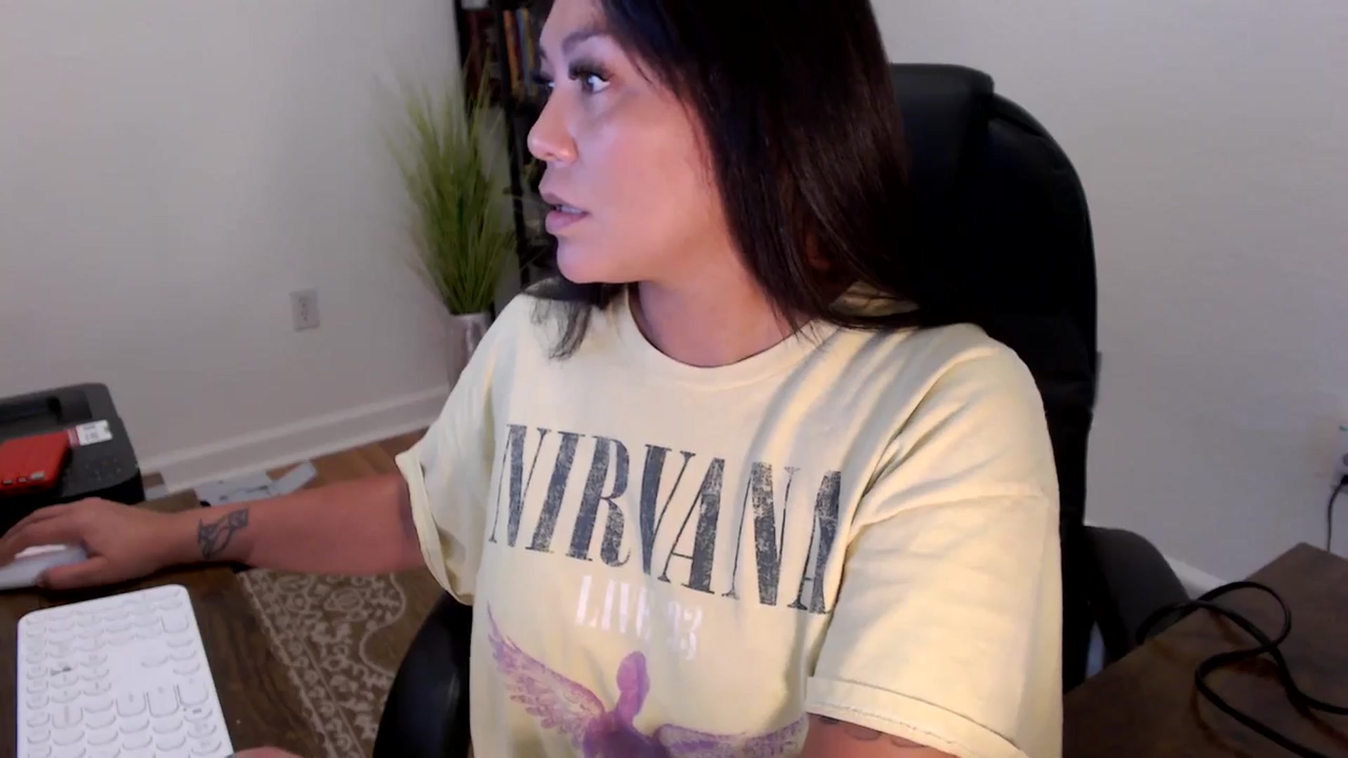 Gallery image thumbnail from MickaylaStar's myfreecams stream on, 09/16/2025, 19:59 image 19 of 20