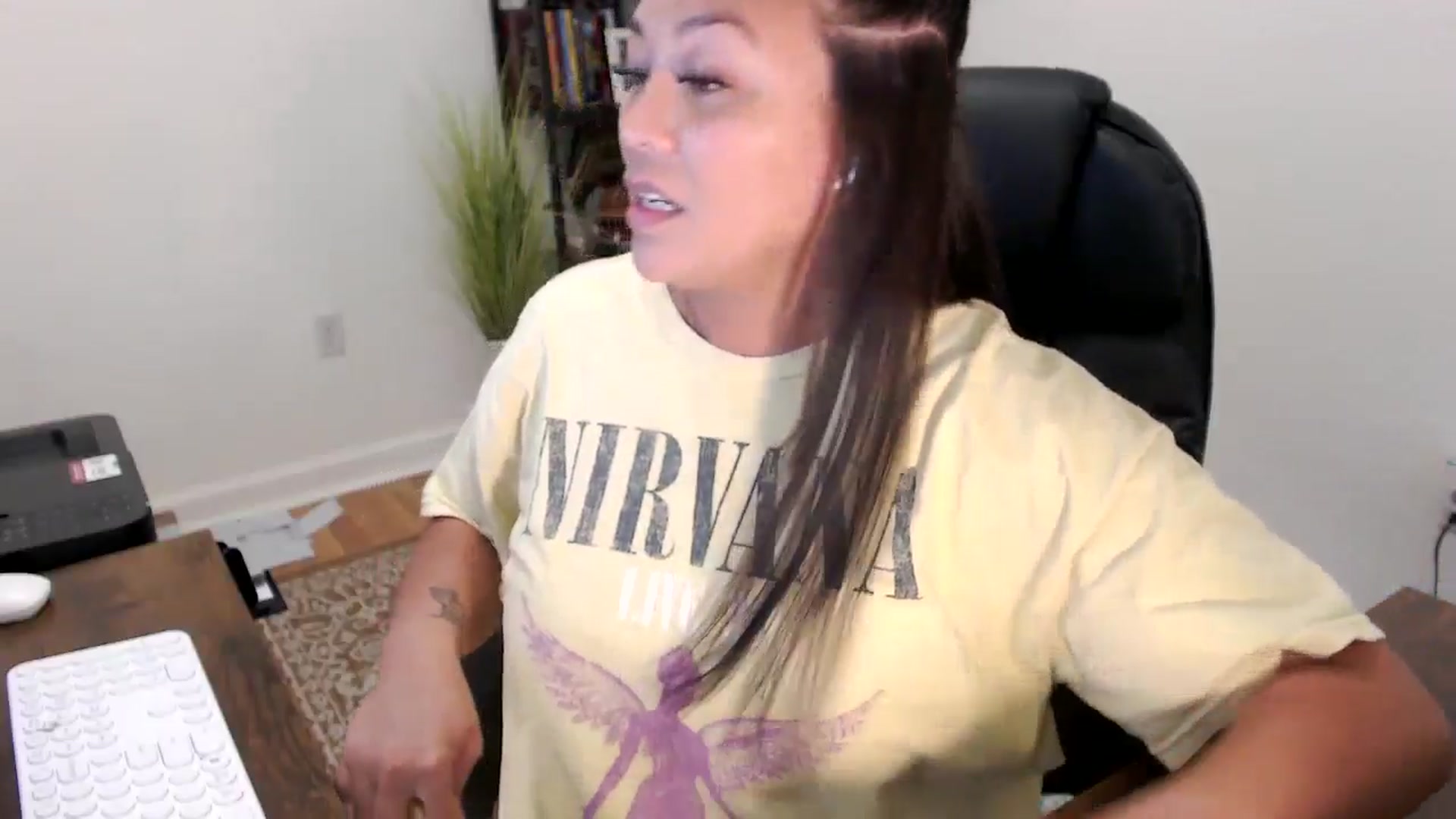 Gallery image thumbnail from MickaylaStar's myfreecams stream on, 09/16/2025, 19:59 image 5 of 20