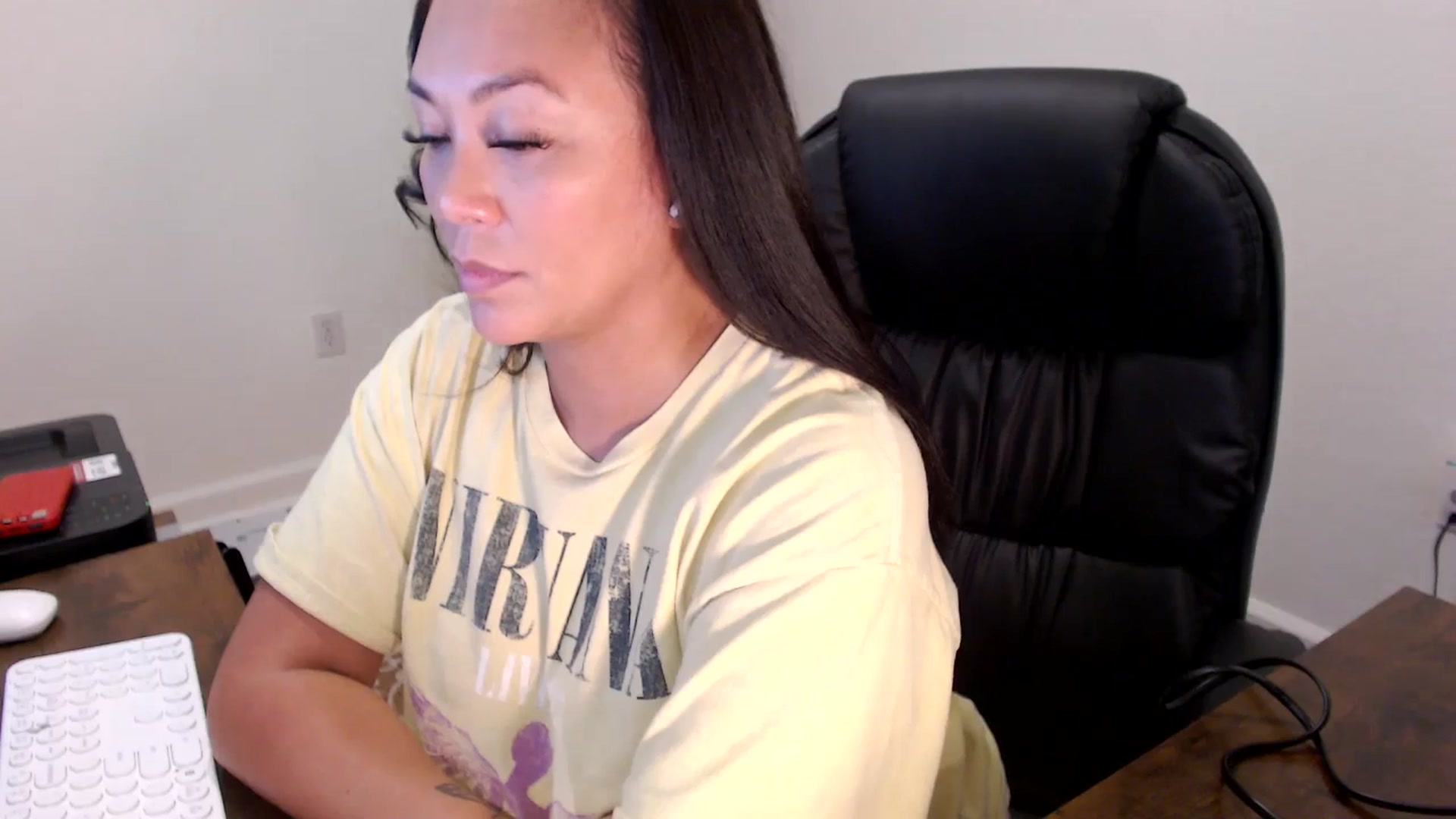 Gallery image thumbnail from MickaylaStar's myfreecams stream on, 09/16/2025, 19:59 image 12 of 20