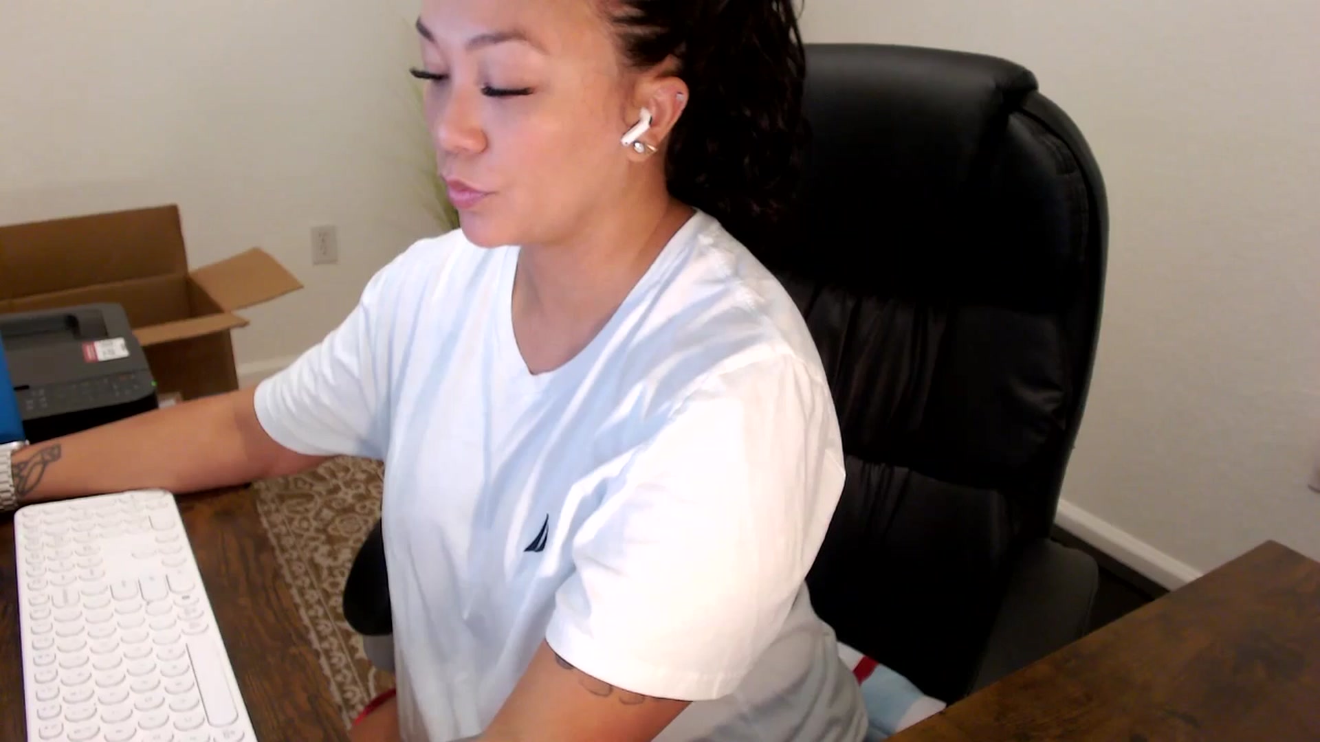 Gallery image thumbnail from MickaylaStar's myfreecams stream on, 09/26/2025, 14:15 image 10 of 20