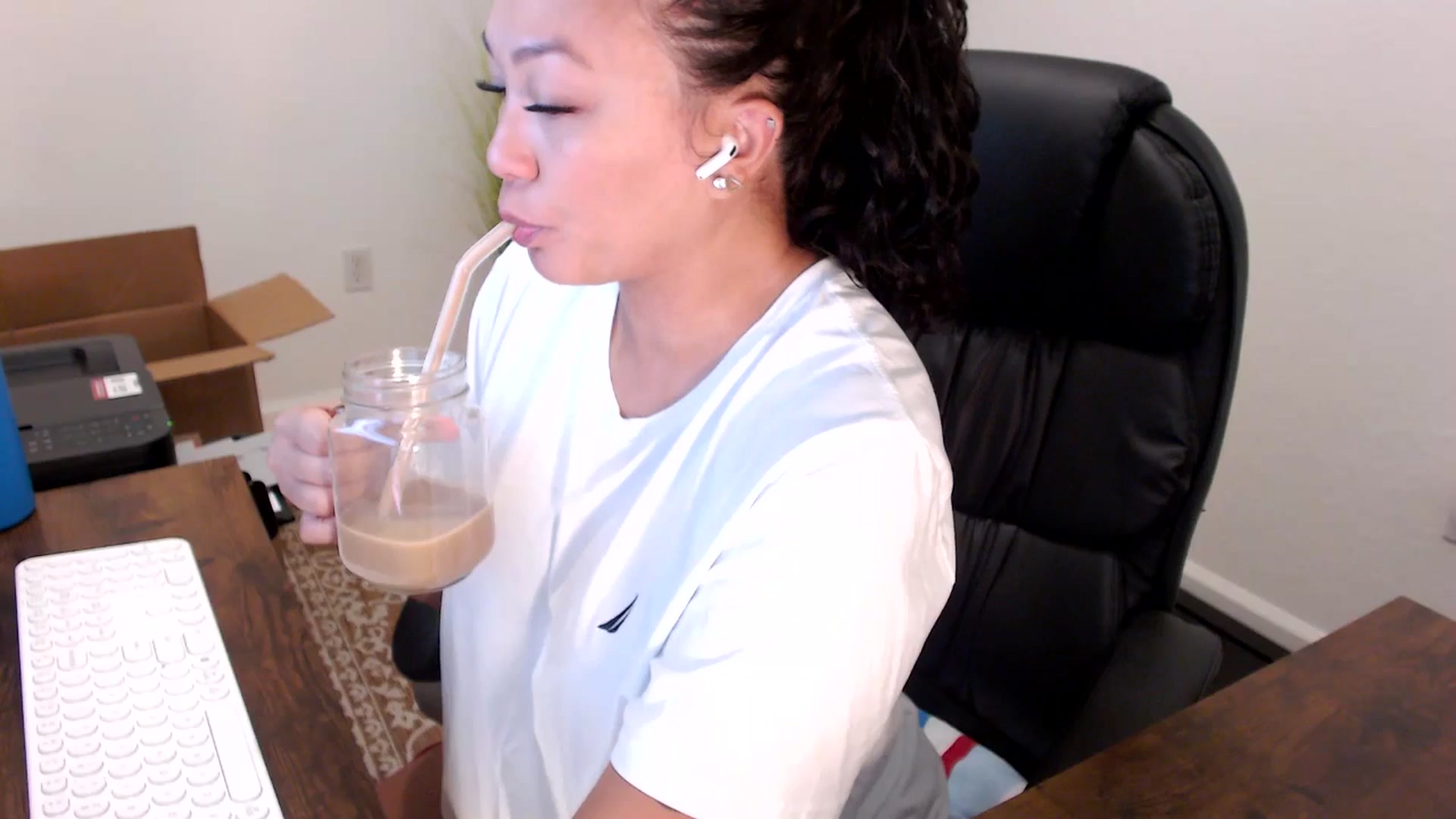 Gallery image thumbnail from MickaylaStar's myfreecams stream on, 09/26/2025, 14:15 image 14 of 20