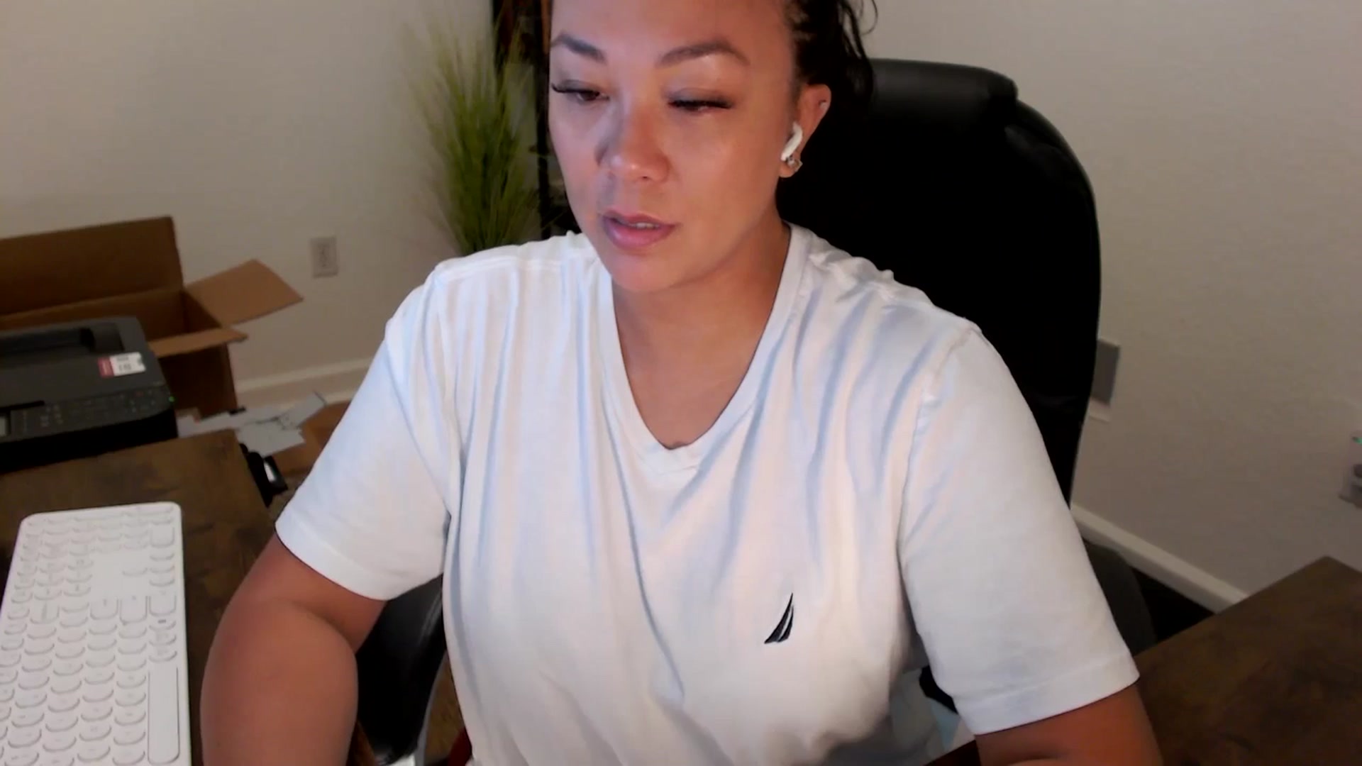 Gallery image thumbnail from MickaylaStar's myfreecams stream on, 09/26/2025, 14:38 image 18 of 20