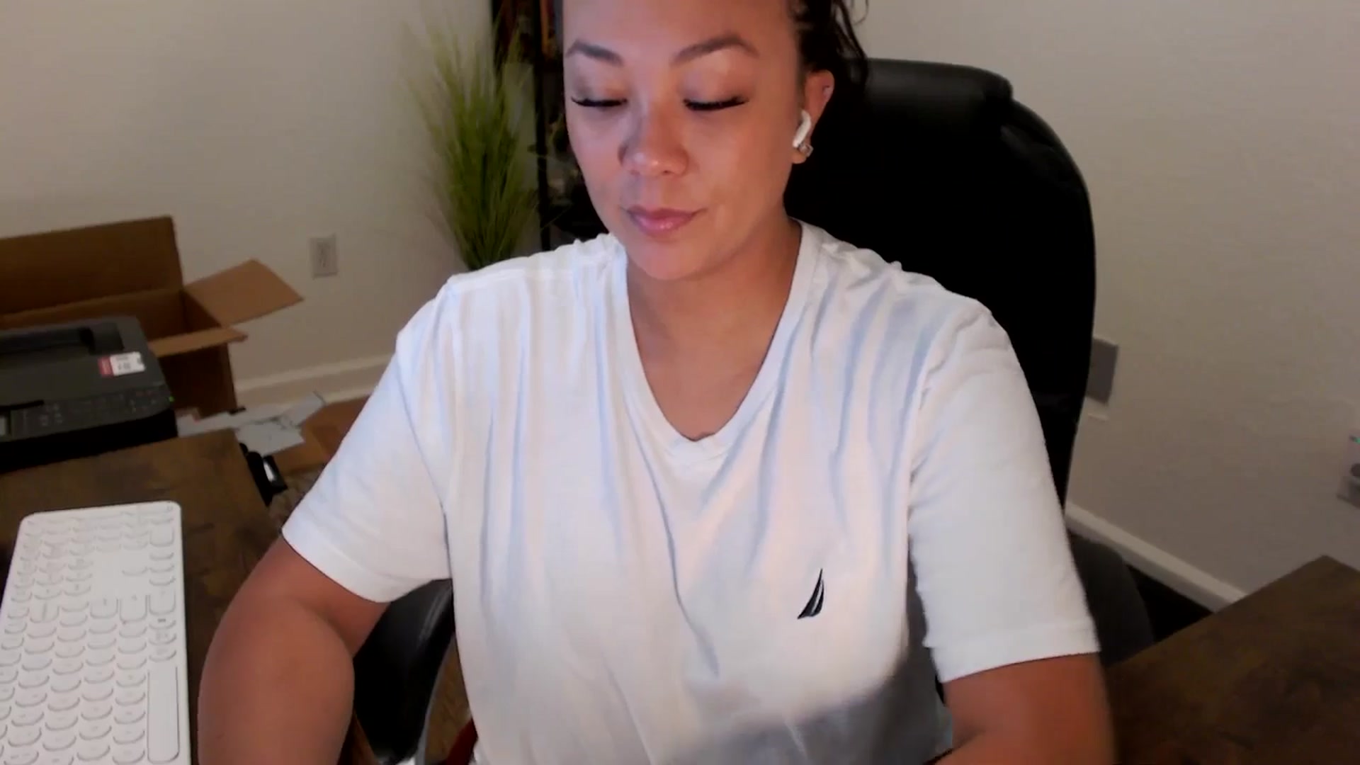 Gallery image thumbnail from MickaylaStar's myfreecams stream on, 09/26/2025, 14:38 image 19 of 20