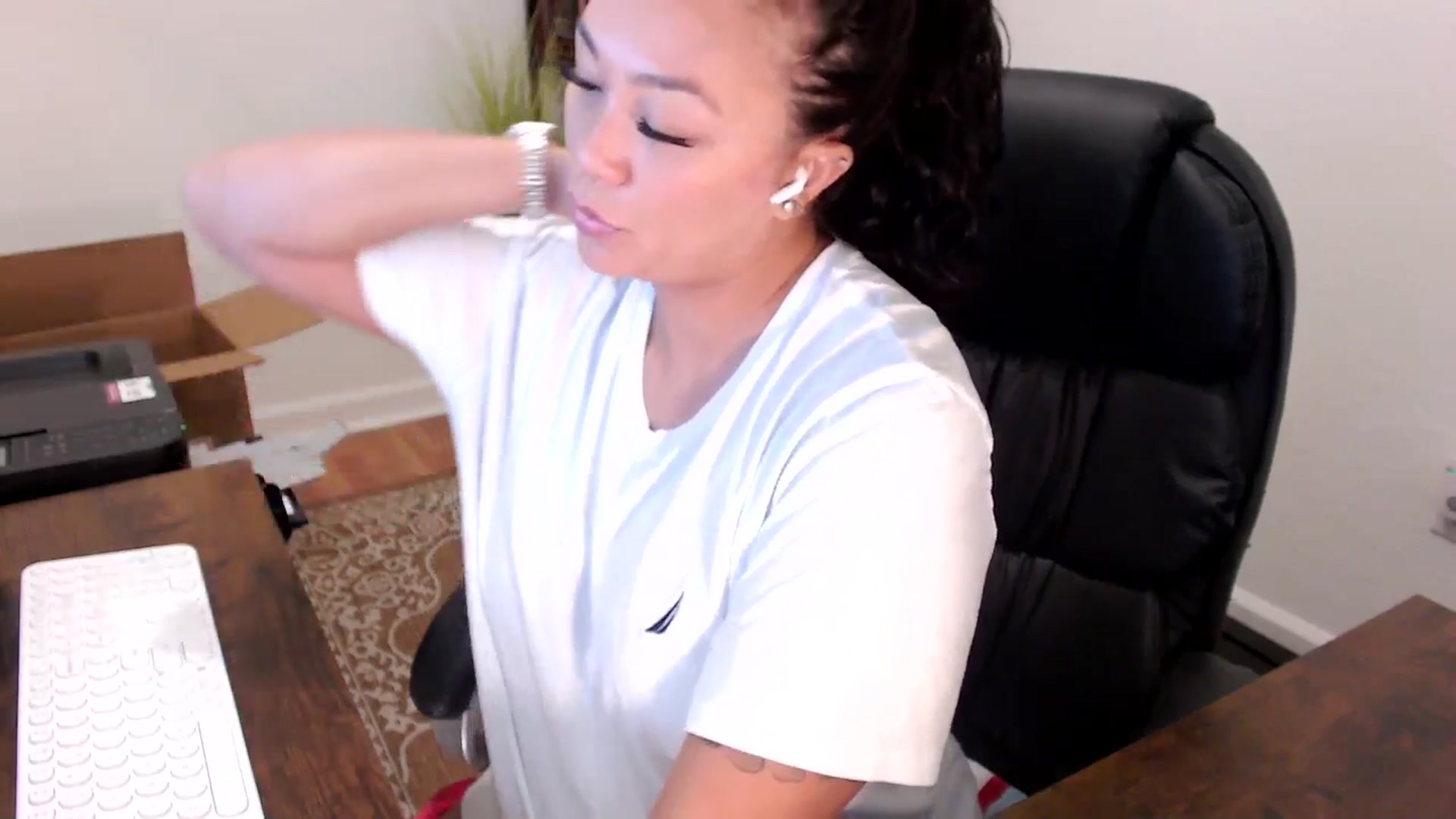 Gallery image thumbnail from MickaylaStar's myfreecams stream on, 09/26/2025, 14:38 image 13 of 20