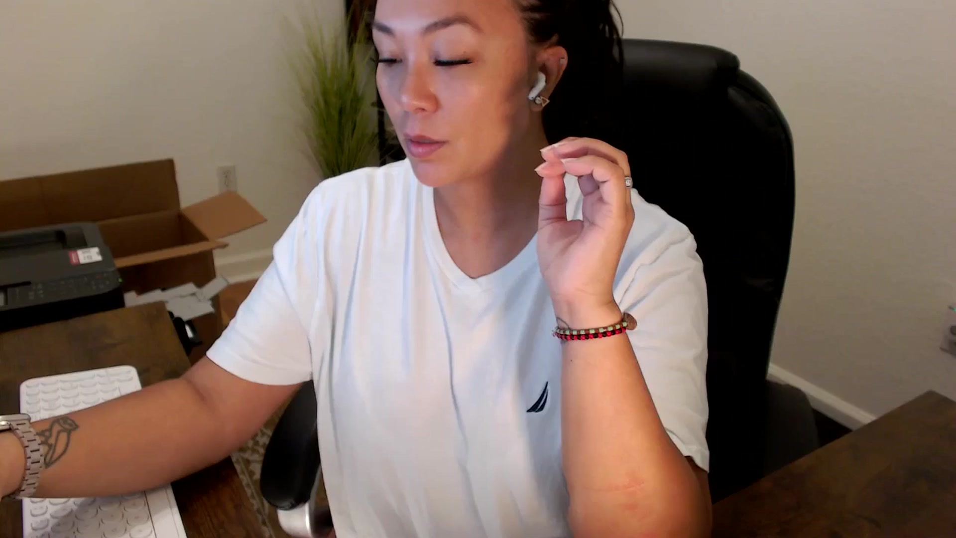 Gallery image thumbnail from MickaylaStar's myfreecams stream on, 09/26/2025, 15:46 image 1 of 20