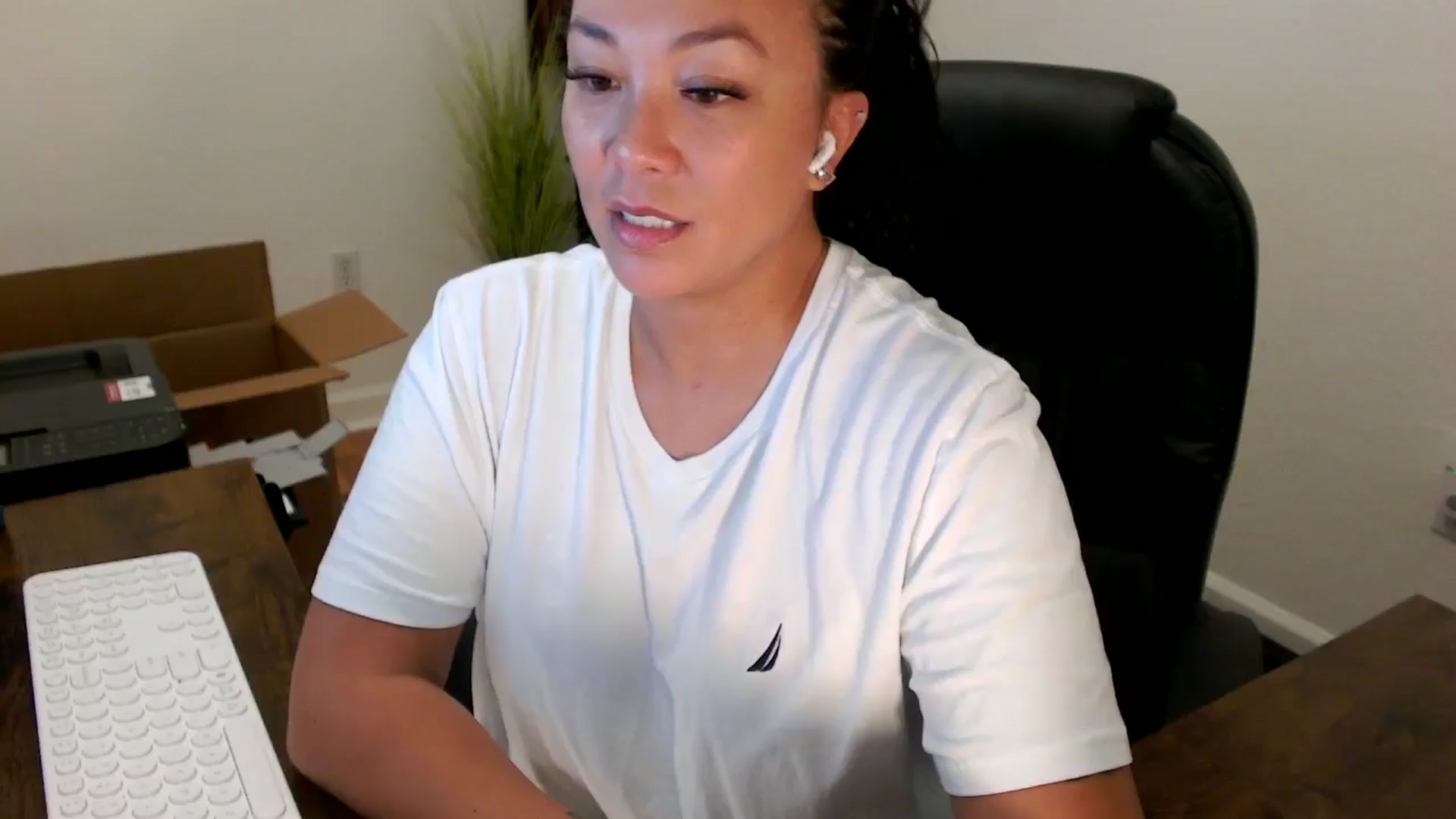 Gallery image thumbnail from MickaylaStar's myfreecams stream on, 09/26/2025, 16:03 image 6 of 20