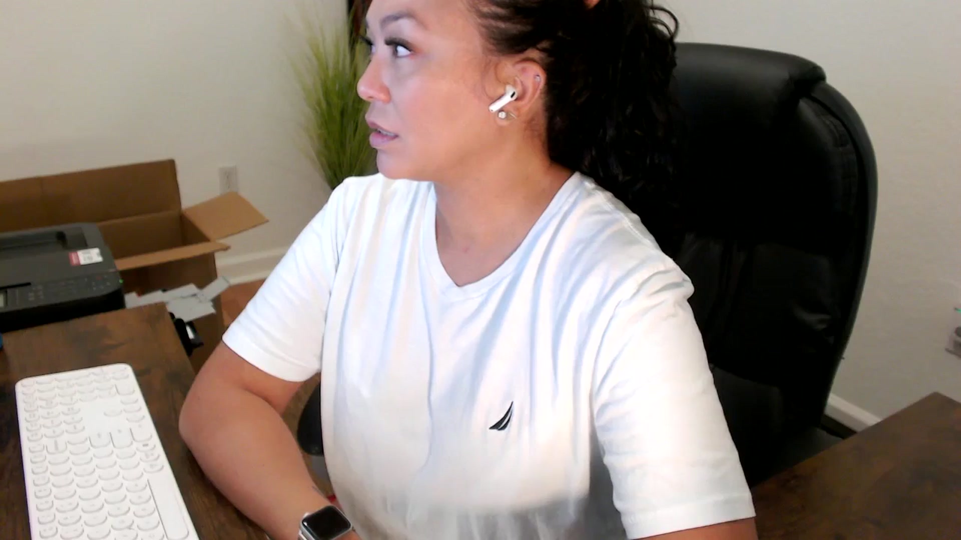 Gallery image thumbnail from MickaylaStar's myfreecams stream on, 09/26/2025, 16:03 image 14 of 20
