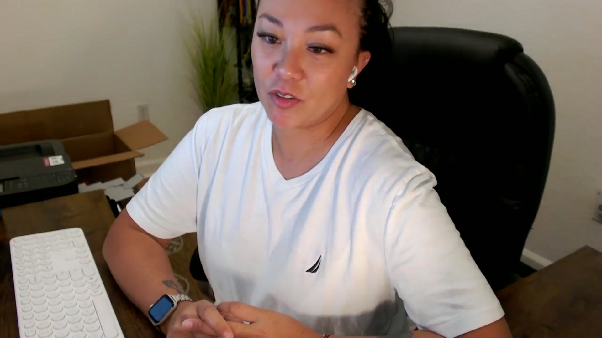 Gallery image thumbnail from MickaylaStar's myfreecams stream on, 09/26/2025, 16:03 image 12 of 20