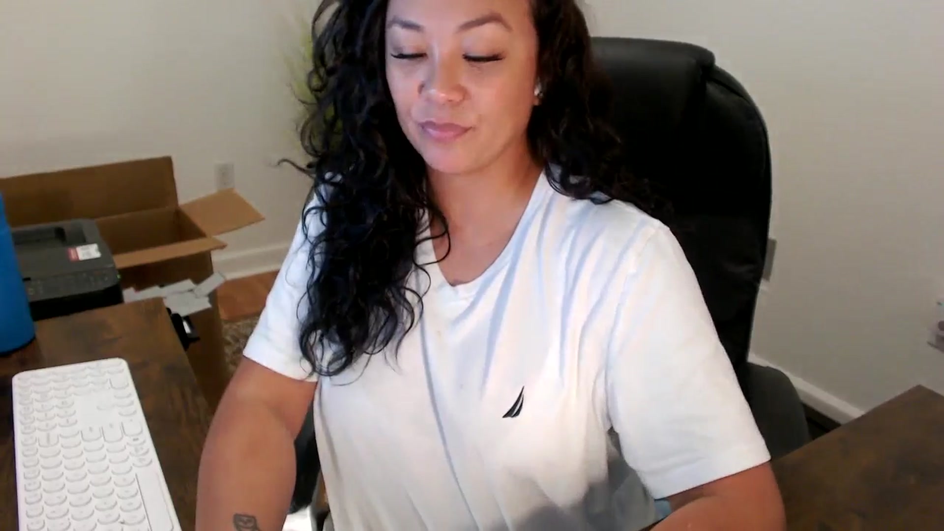 Gallery image thumbnail from MickaylaStar's myfreecams stream on, 09/26/2025, 17:17 image 6 of 20