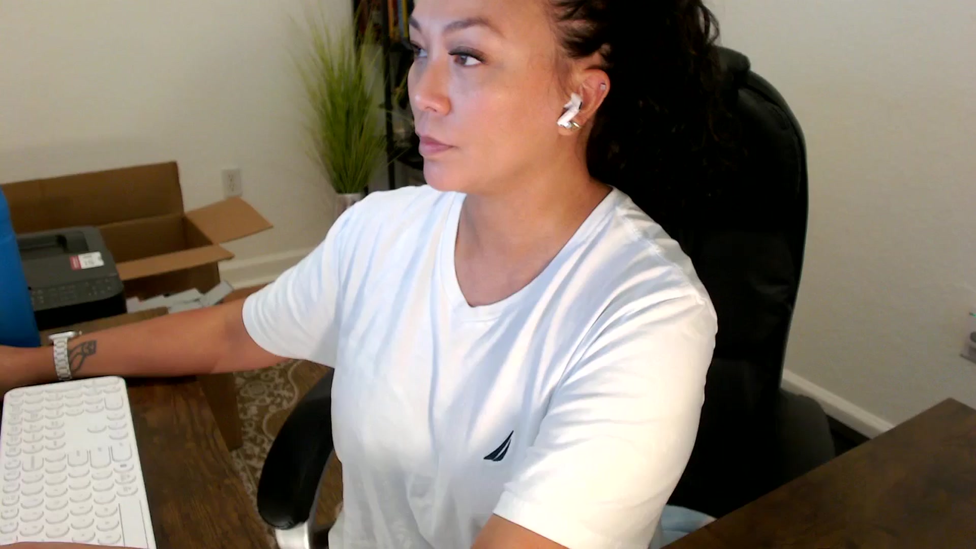 Gallery image thumbnail from MickaylaStar's myfreecams stream on, 09/26/2025, 18:12 image 15 of 20