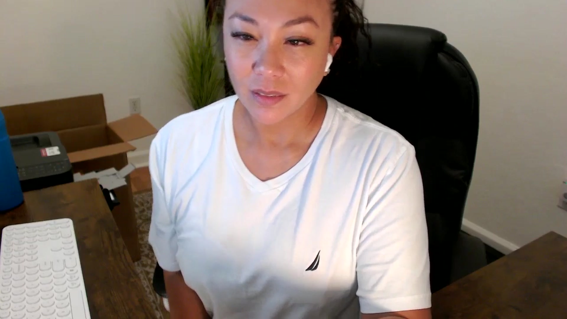 Gallery image thumbnail from MickaylaStar's myfreecams stream on, 09/26/2025, 18:12 image 16 of 20