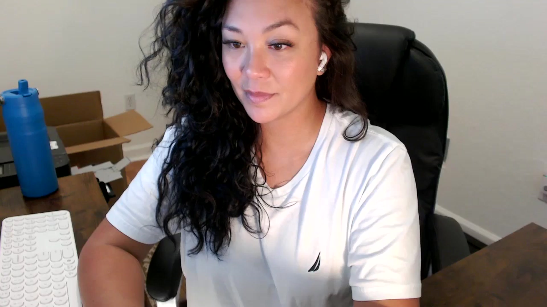 Gallery image thumbnail from MickaylaStar's myfreecams stream on, 09/26/2025, 18:34 image 11 of 20