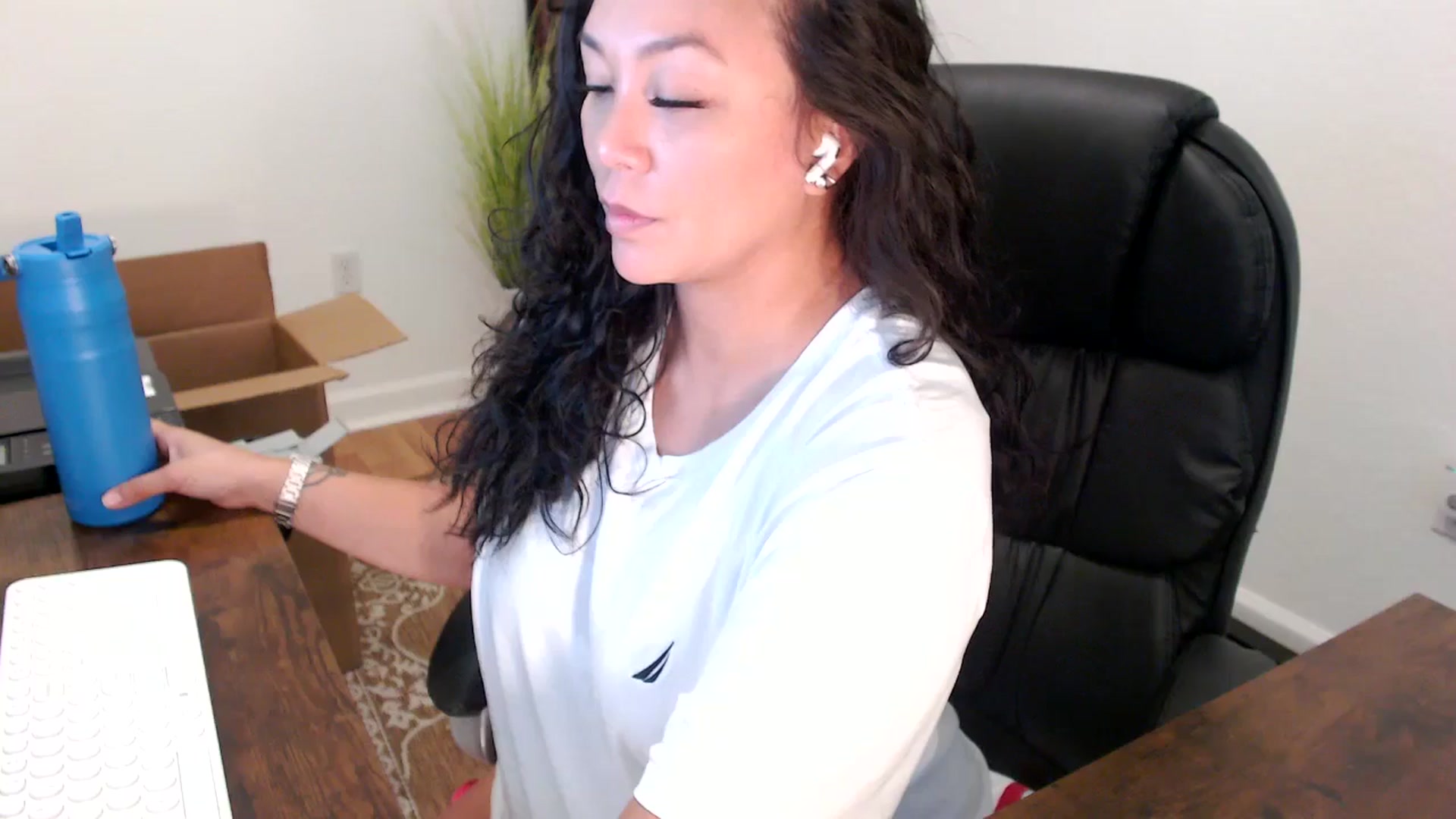 Gallery image thumbnail from MickaylaStar's myfreecams stream on, 09/26/2025, 18:34 image 5 of 20