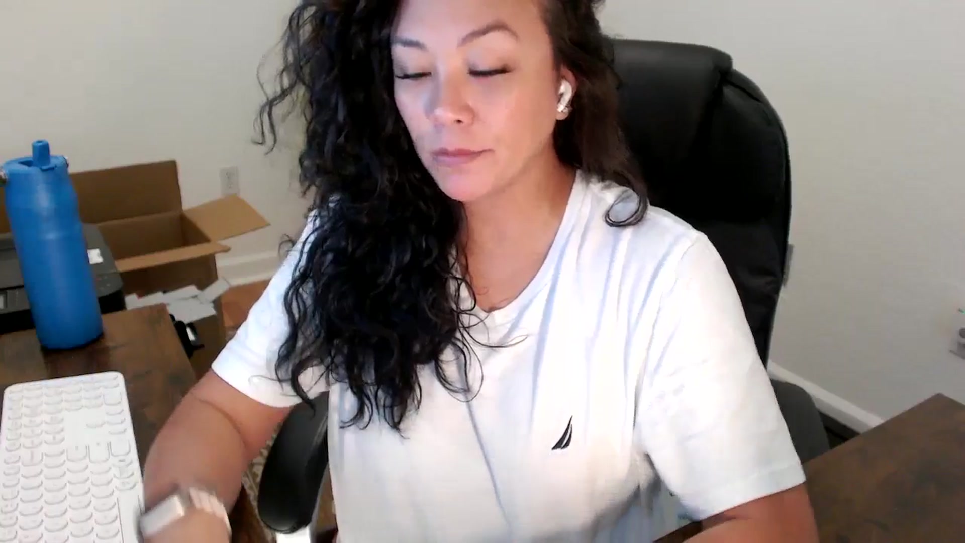 Gallery image thumbnail from MickaylaStar's myfreecams stream on, 09/26/2025, 18:34 image 13 of 20