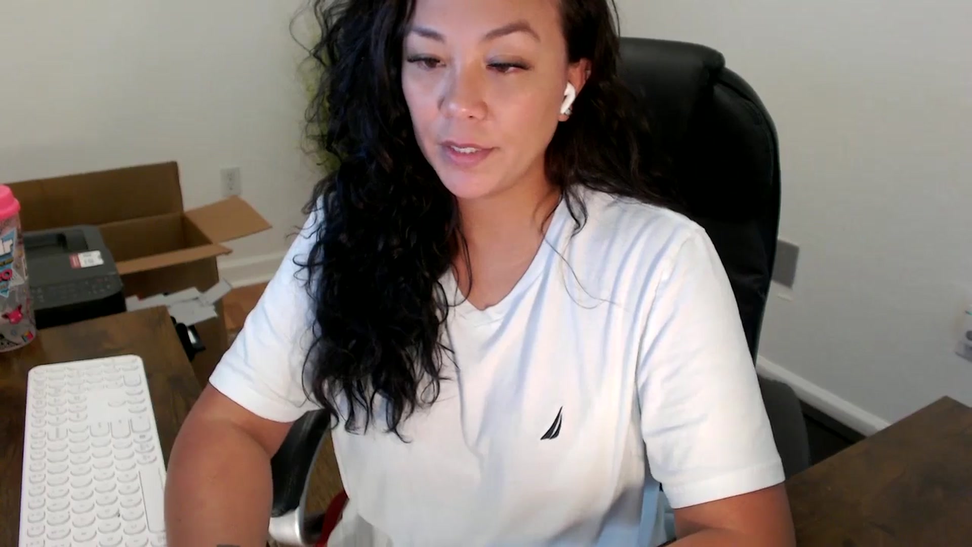 Gallery image thumbnail from MickaylaStar's myfreecams stream on, 09/26/2025, 19:25 image 19 of 20