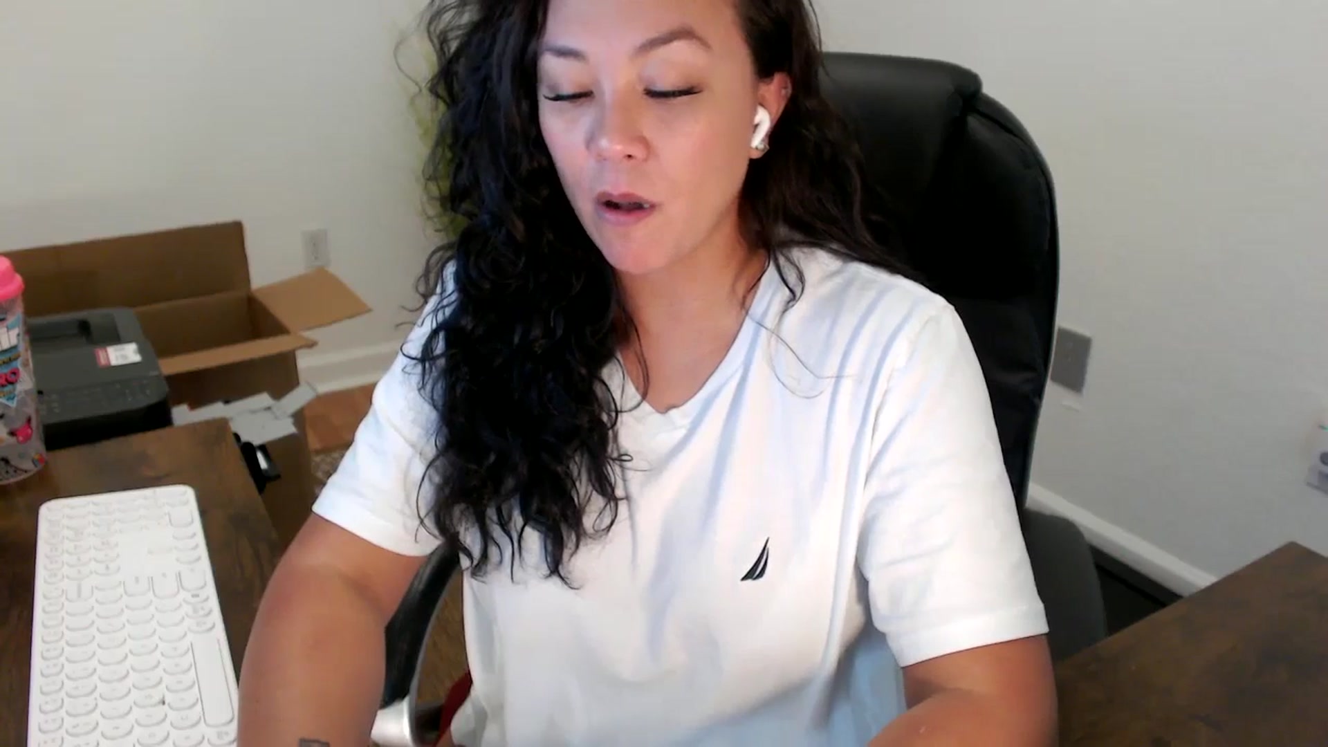 Gallery image thumbnail from MickaylaStar's myfreecams stream on, 09/26/2025, 19:25 image 18 of 20