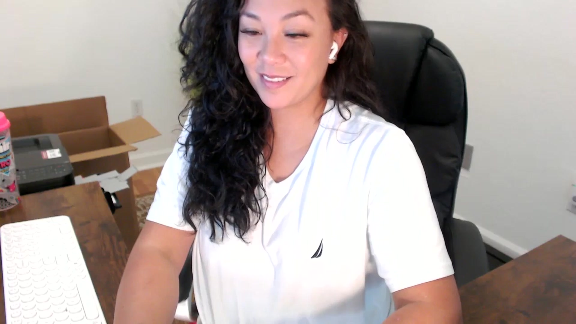 Gallery image thumbnail from MickaylaStar's myfreecams stream on, 09/26/2025, 19:25 image 11 of 20