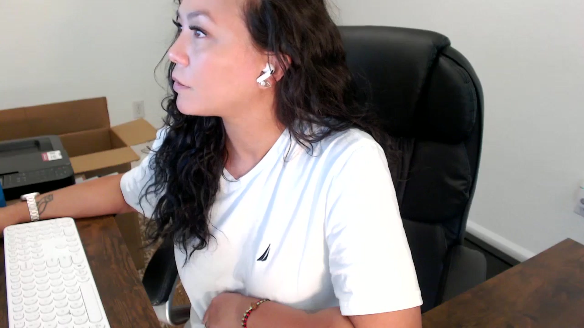 Gallery image thumbnail from MickaylaStar's myfreecams stream on, 09/26/2025, 20:34 image 4 of 20