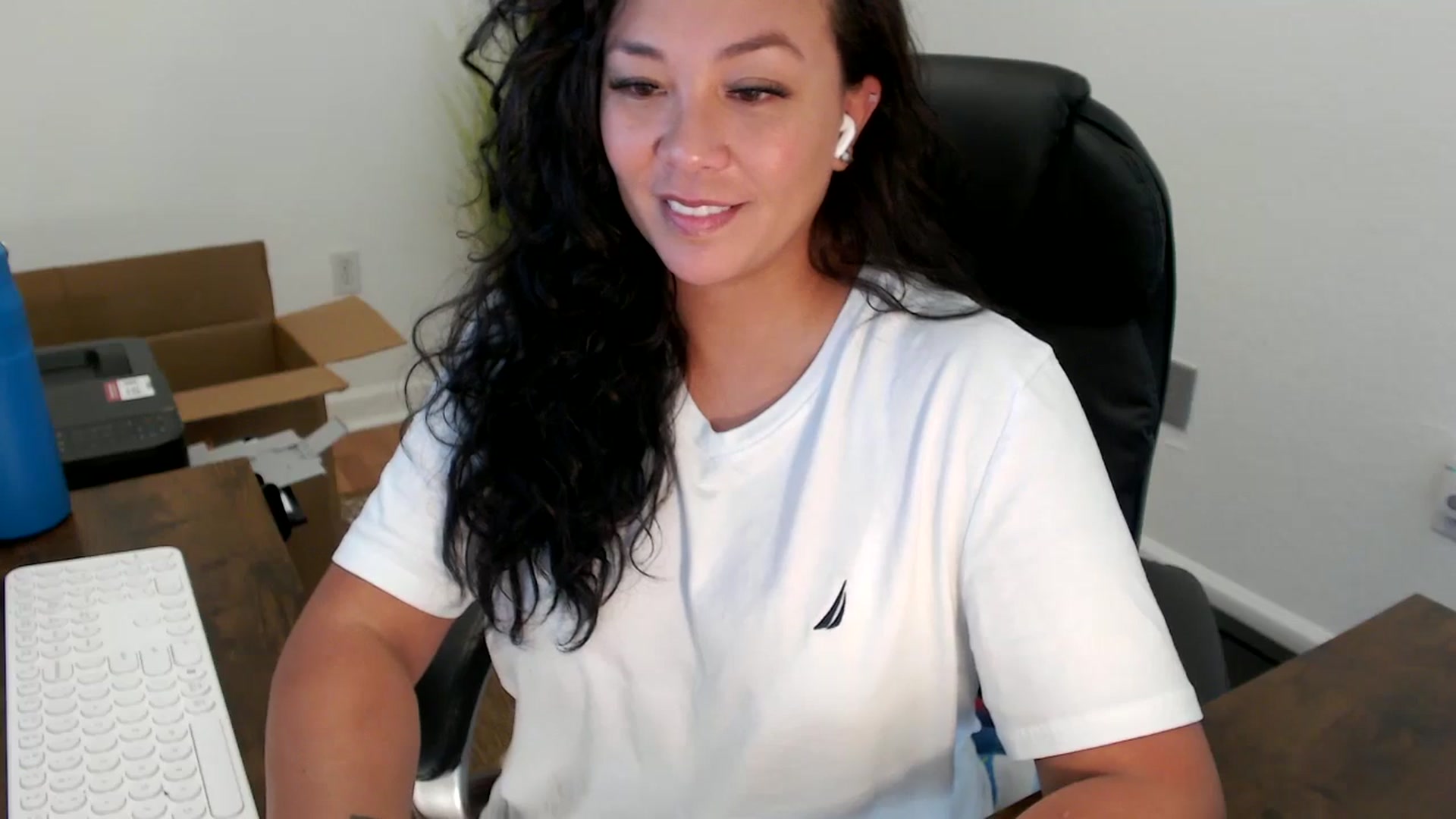 Gallery image thumbnail from MickaylaStar's myfreecams stream on, 09/26/2025, 21:05 image 3 of 20