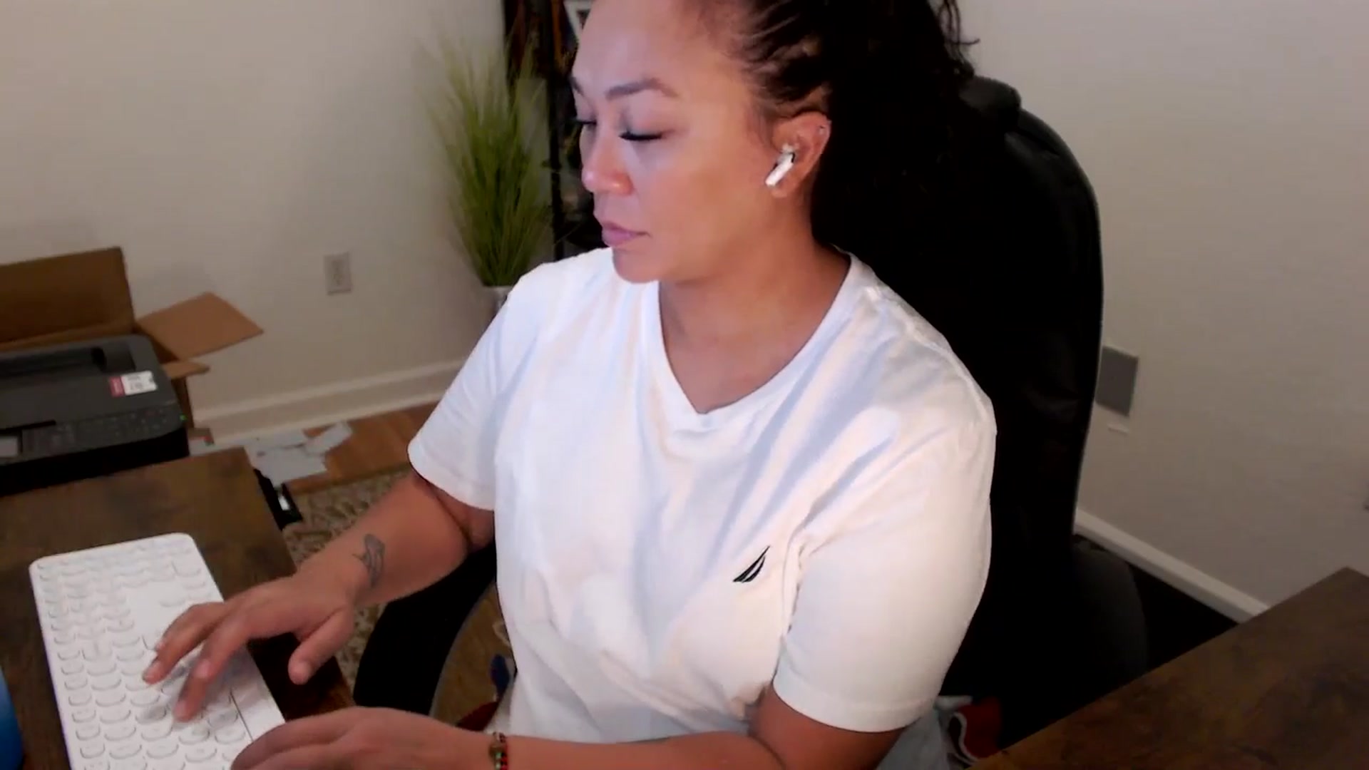 Gallery image thumbnail from MickaylaStar's myfreecams stream on, 09/29/2025, 15:37 image 2 of 20