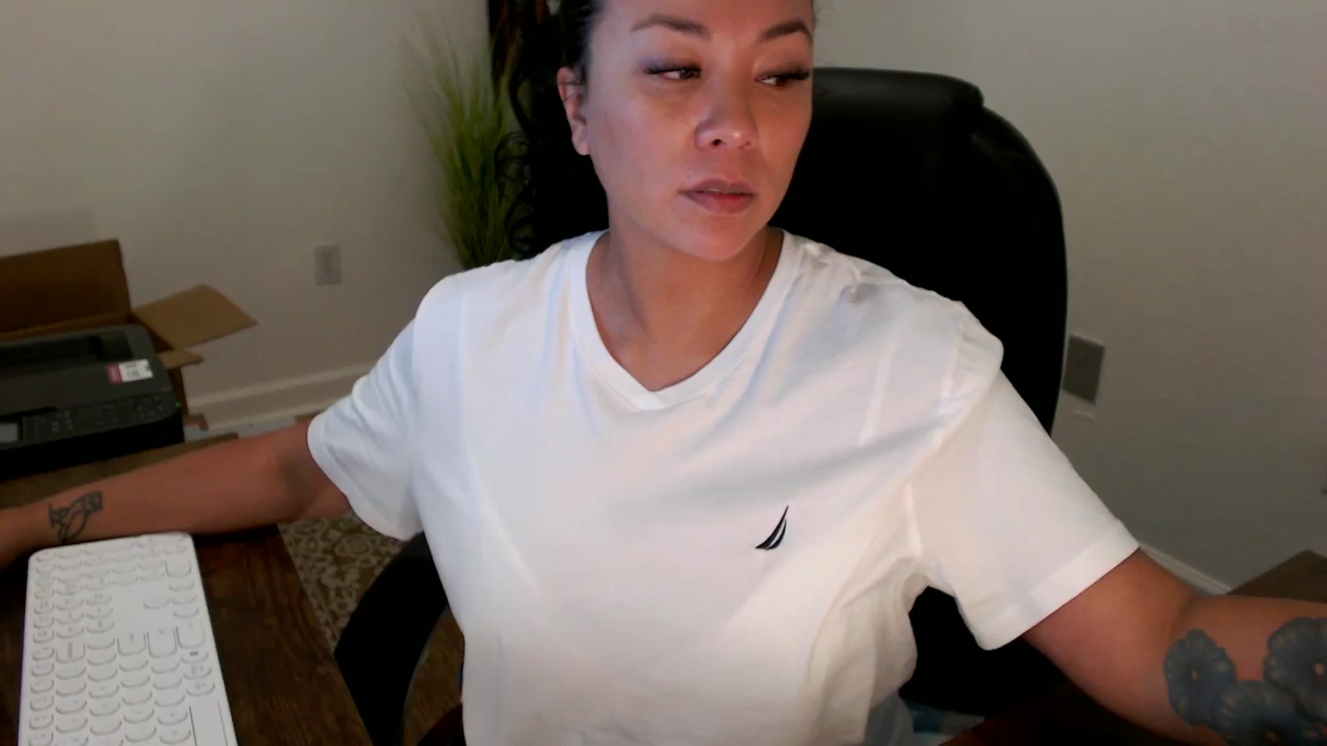 Gallery image thumbnail from MickaylaStar's myfreecams stream on, 09/29/2025, 17:20 image 7 of 20