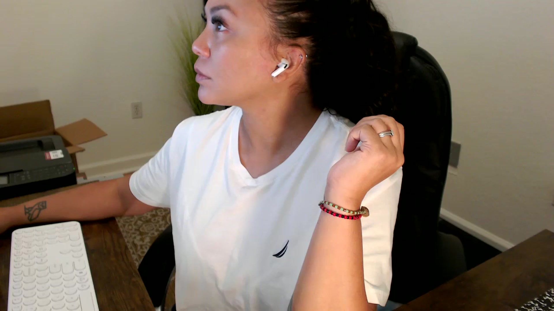 Gallery image thumbnail from MickaylaStar's myfreecams stream on, 09/29/2025, 17:20 image 1 of 20