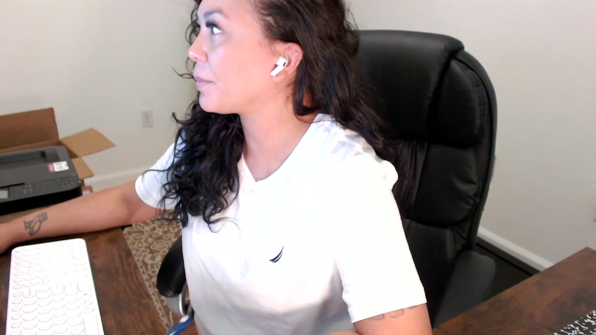 Gallery image thumbnail from MickaylaStar's myfreecams stream on, 09/29/2025, 17:40 image 1 of 20