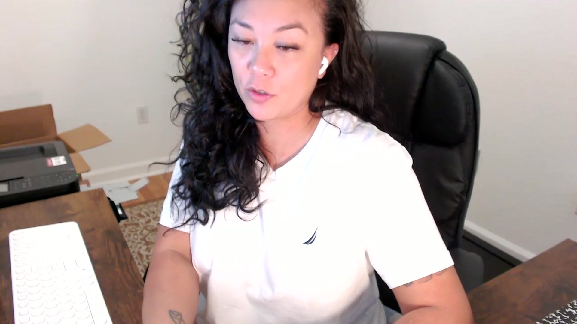 Gallery image thumbnail from MickaylaStar's myfreecams stream on, 09/29/2025, 17:40 image 17 of 20