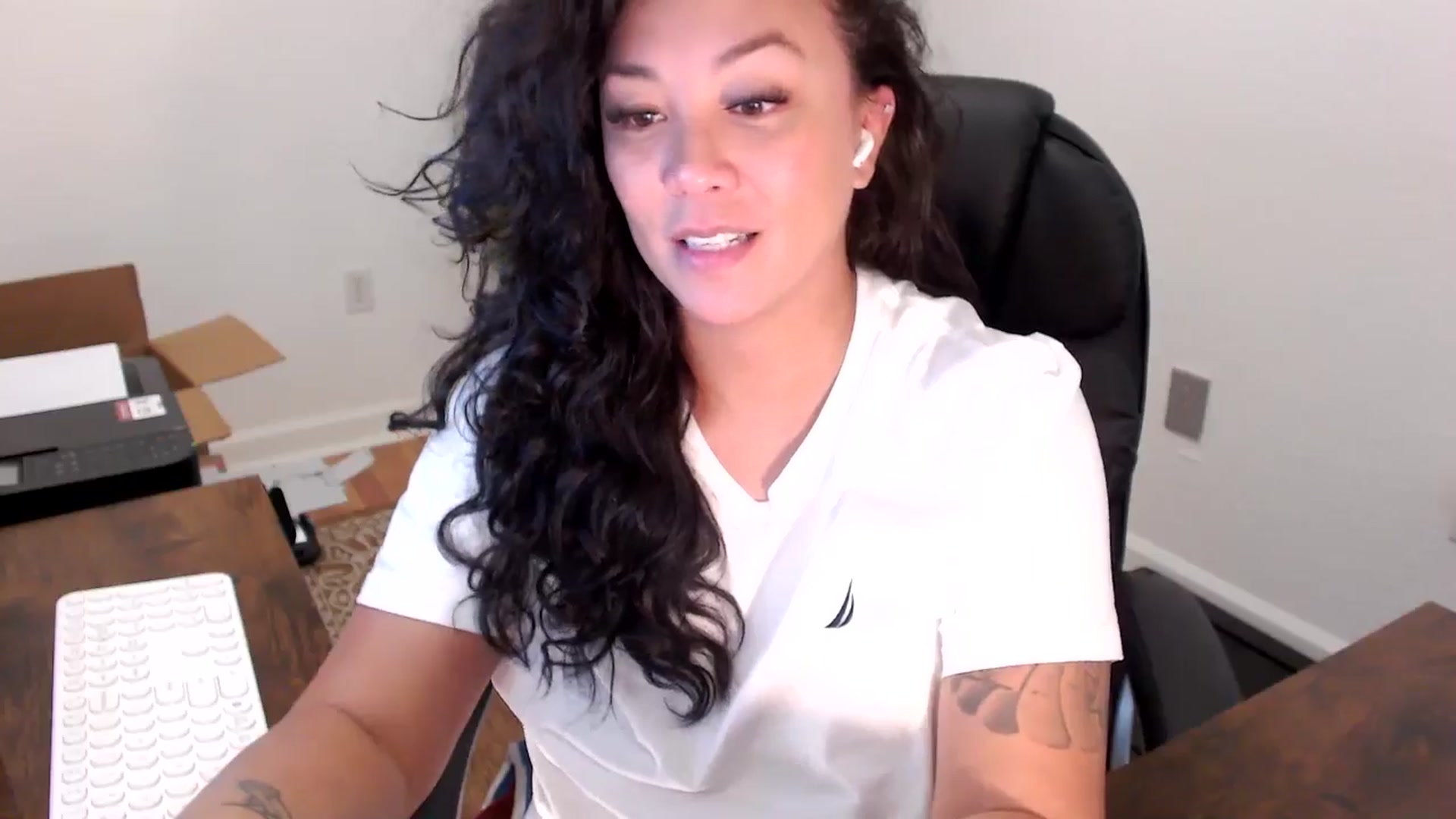 Gallery image thumbnail from MickaylaStar's myfreecams stream on, 09/29/2025, 18:59 image 2 of 20