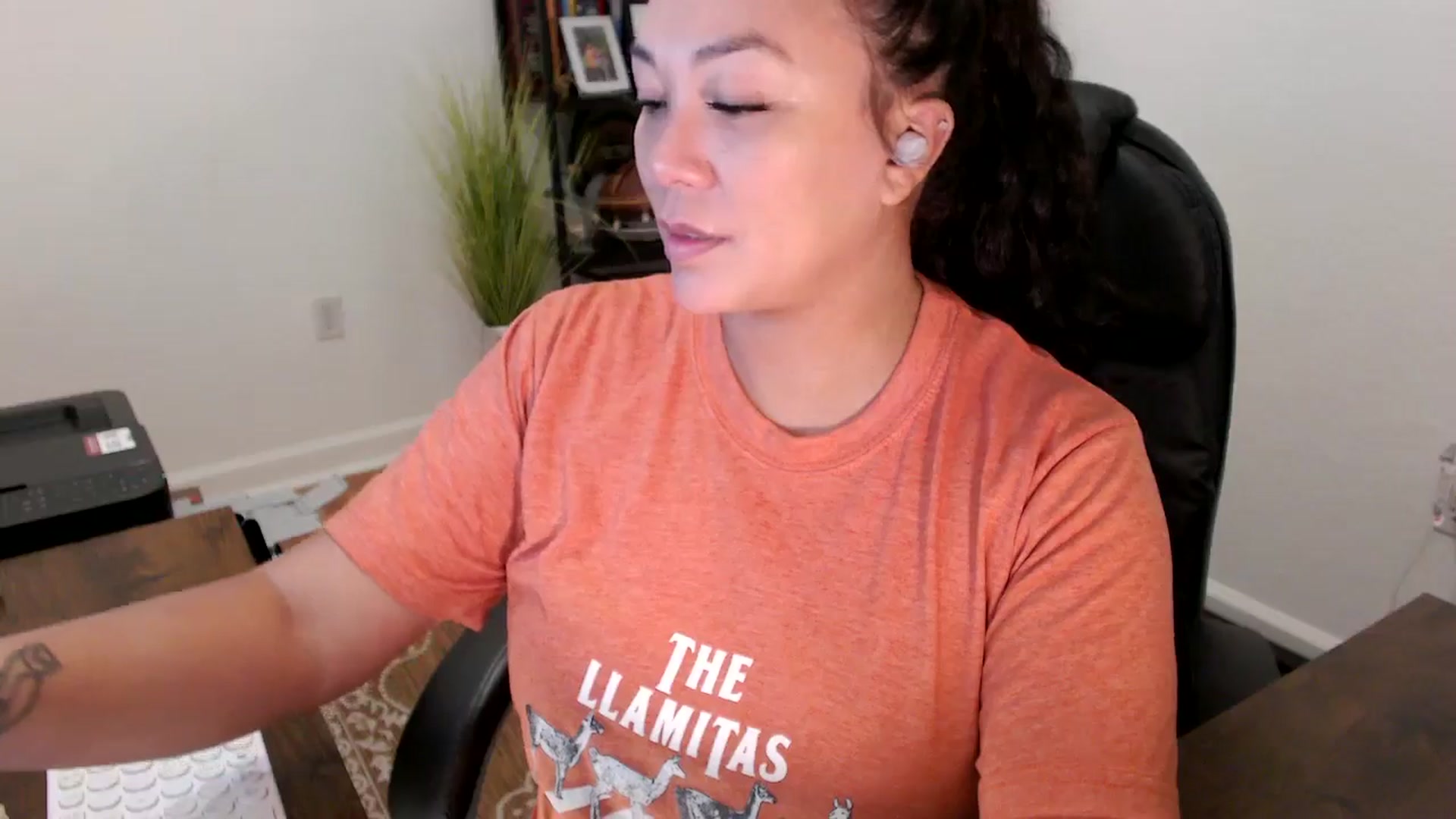 Gallery image thumbnail from MickaylaStar's myfreecams stream on, 10/02/2025, 15:27 image 19 of 20
