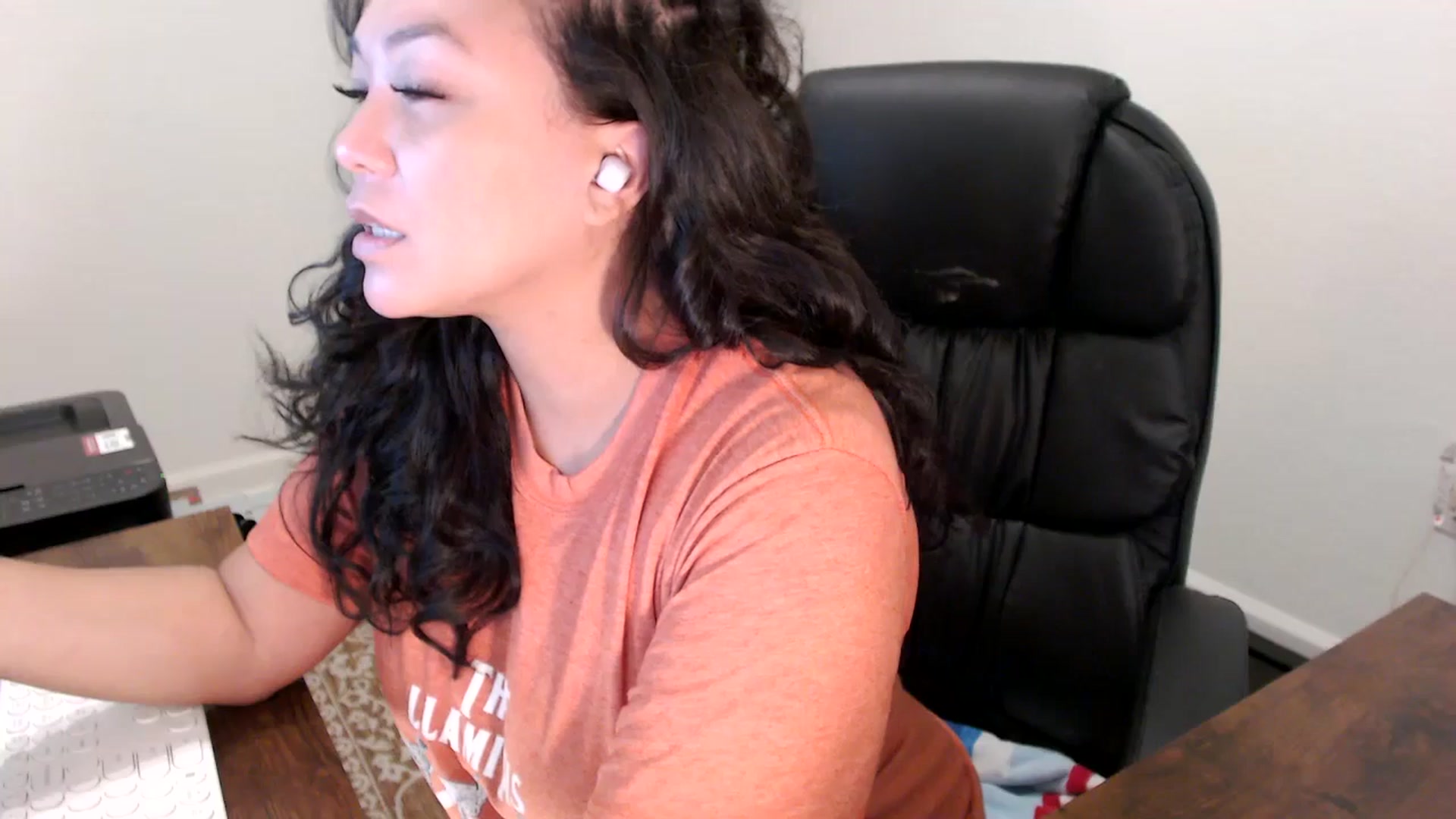 Gallery image thumbnail from MickaylaStar's myfreecams stream on, 10/02/2025, 16:44 image 3 of 20